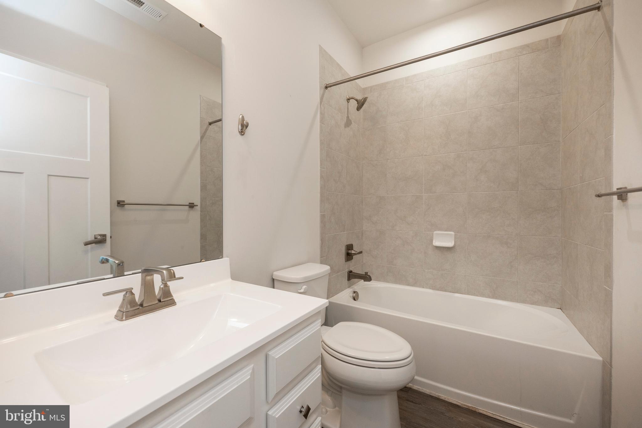 MAPLEVIEW - Residential Lease