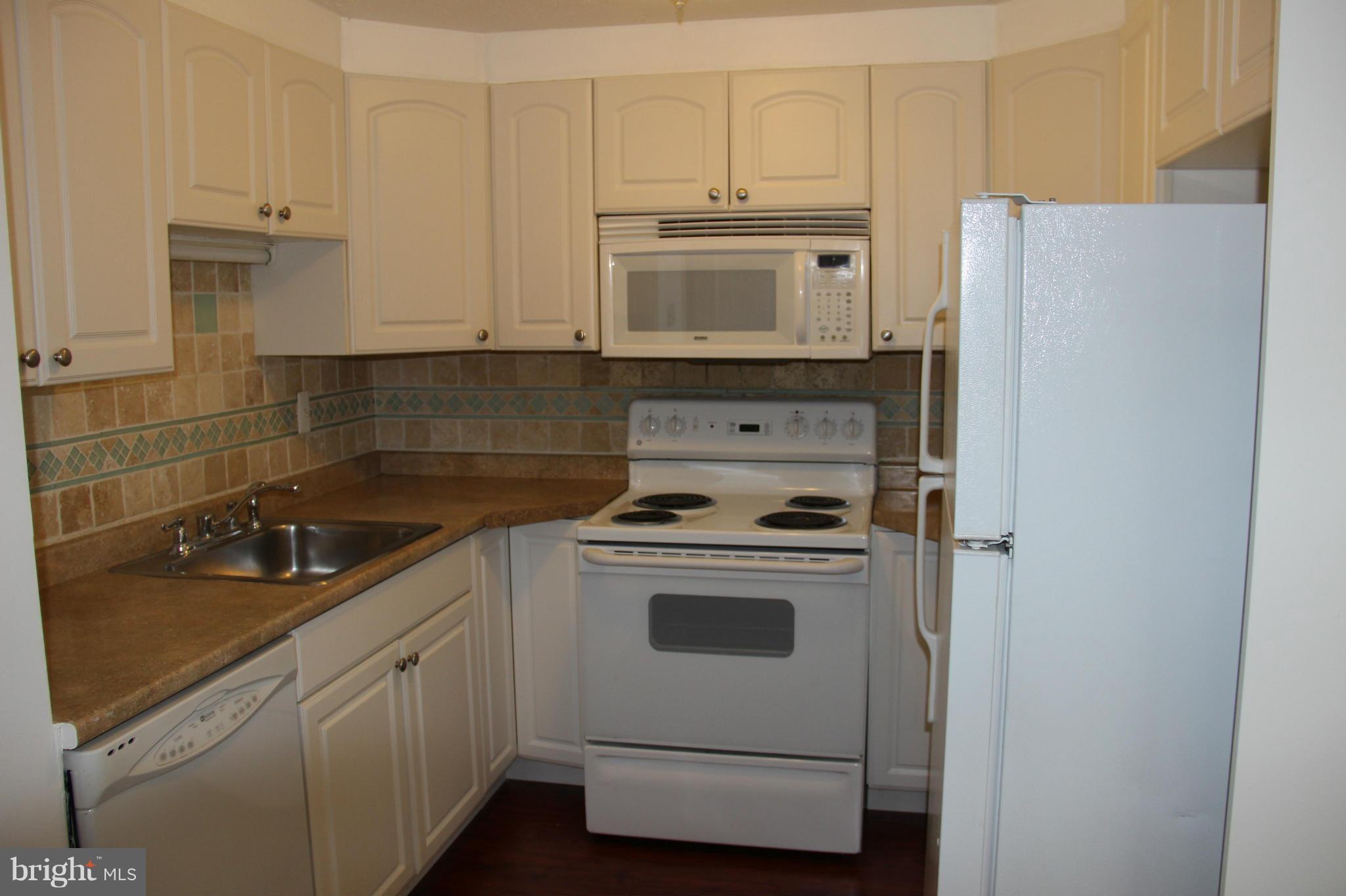 VILLAGE OF HICKORY RIDGE - Residential