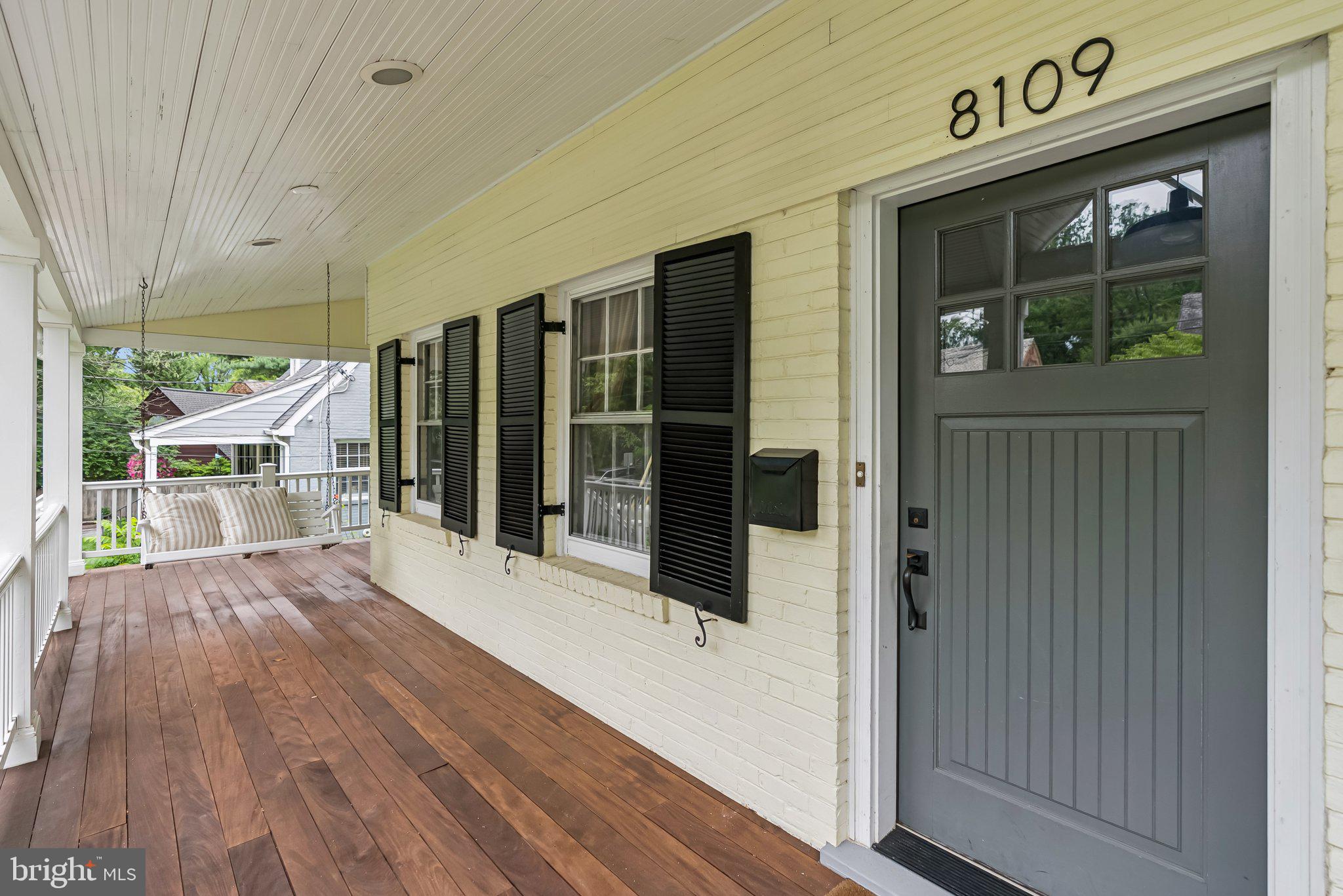 GREENWICH FOREST - Residential