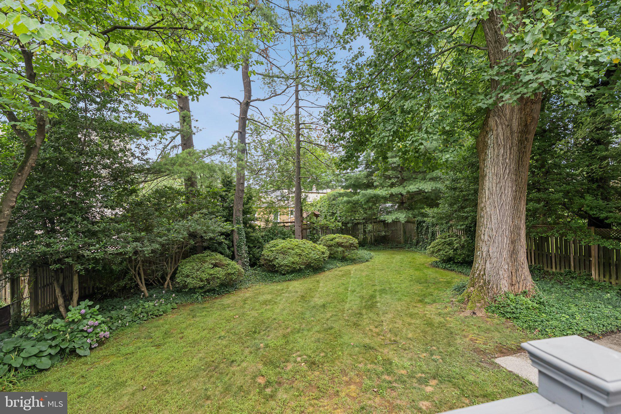 GREENWICH FOREST - Residential