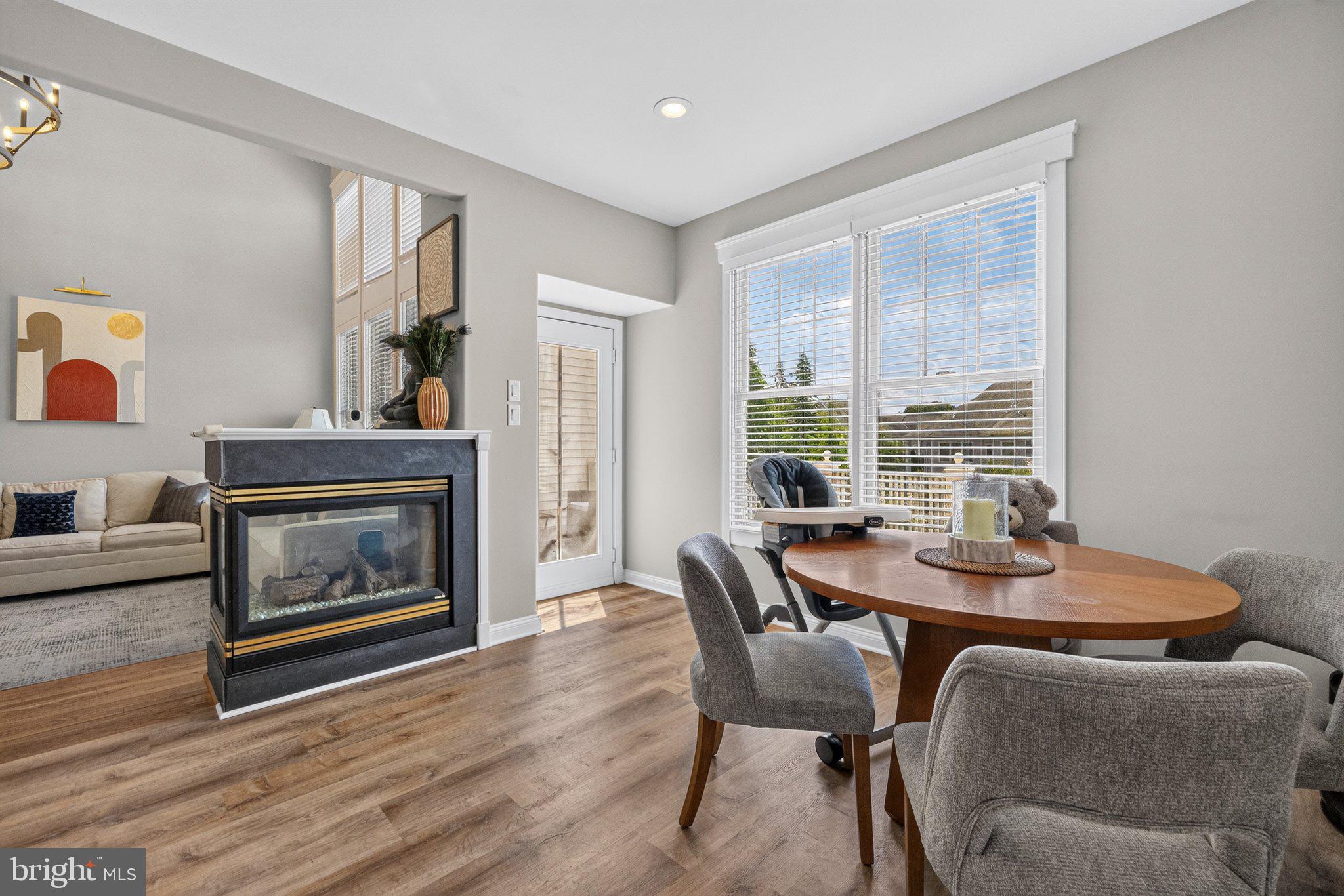 STONE LAKE - Residential