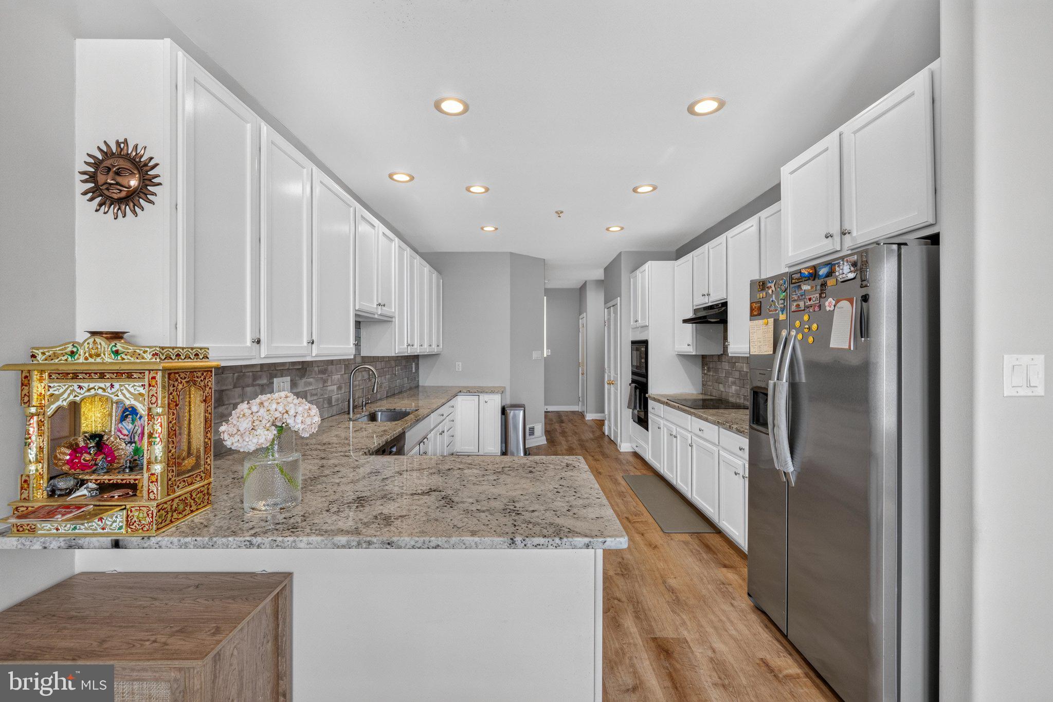 STONE LAKE - Residential