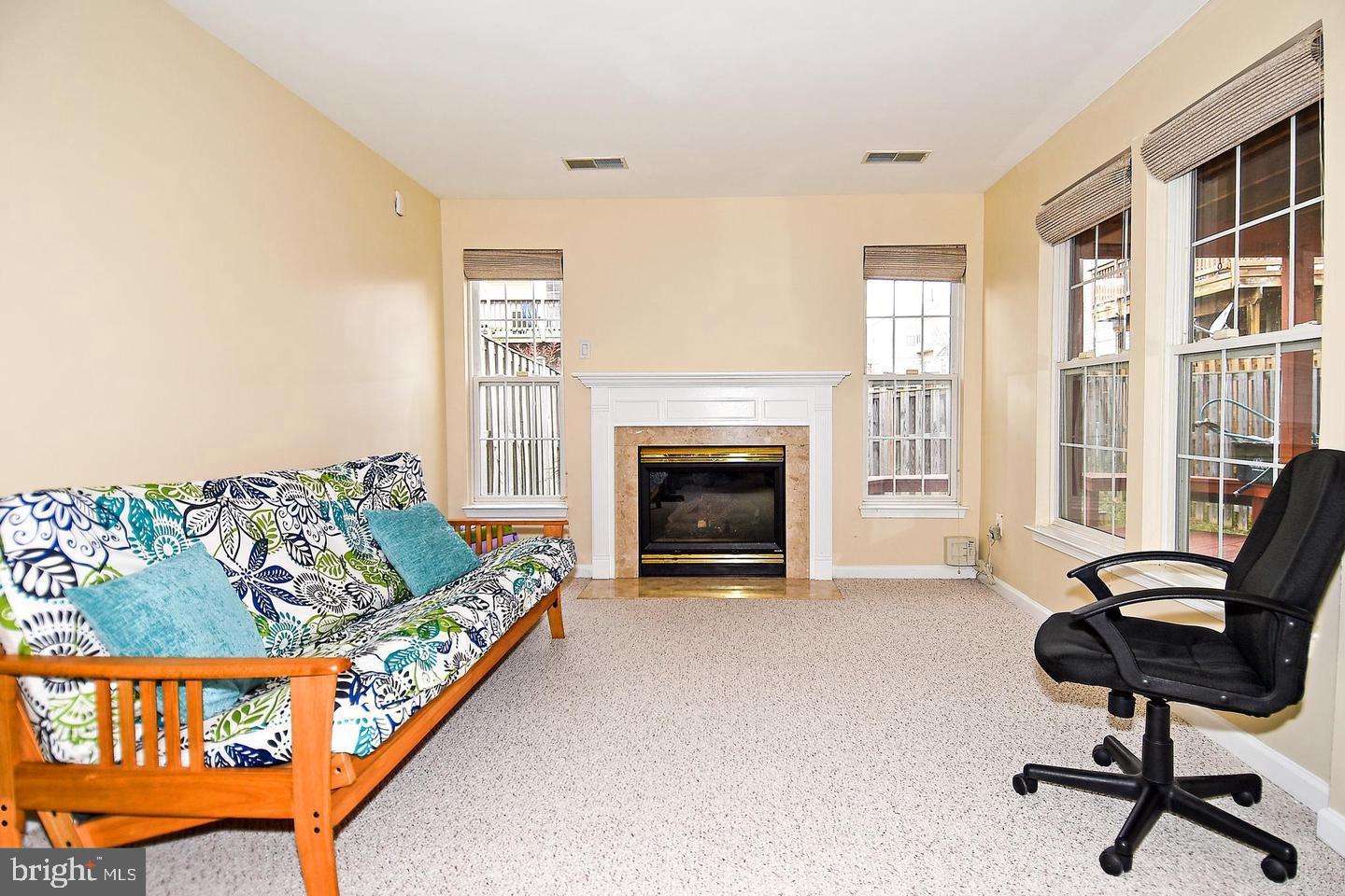 SOUTH RIDING - Residential Lease