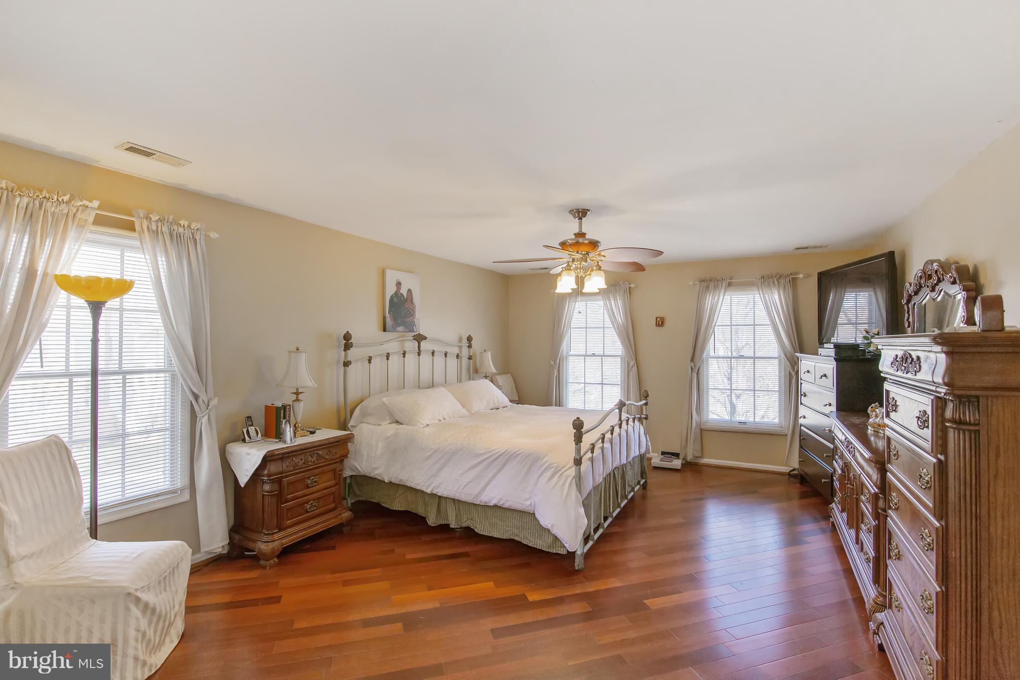 GUNNERS LAKE VILLAGE - Residential