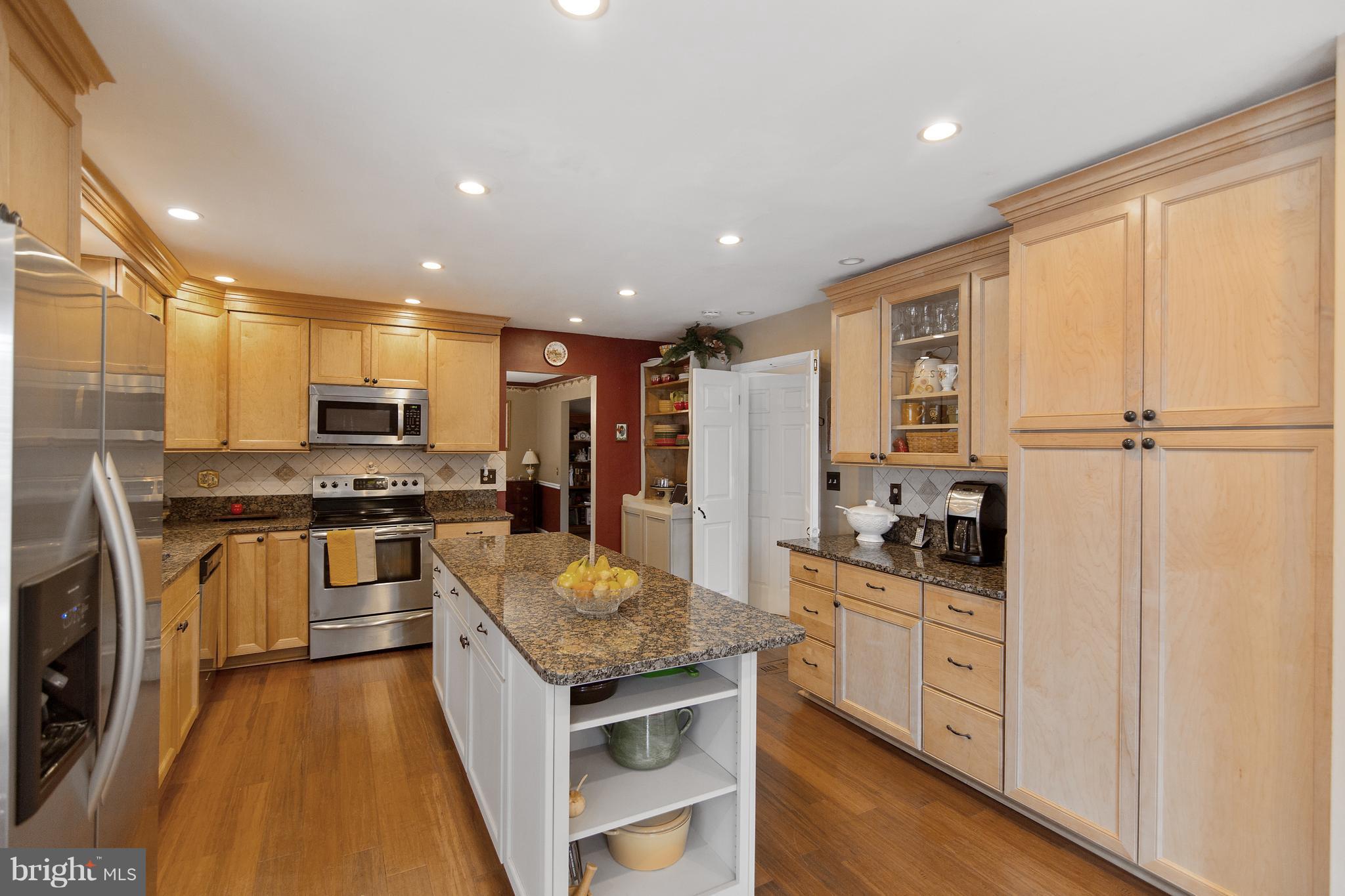 GUNNERS LAKE VILLAGE - Residential