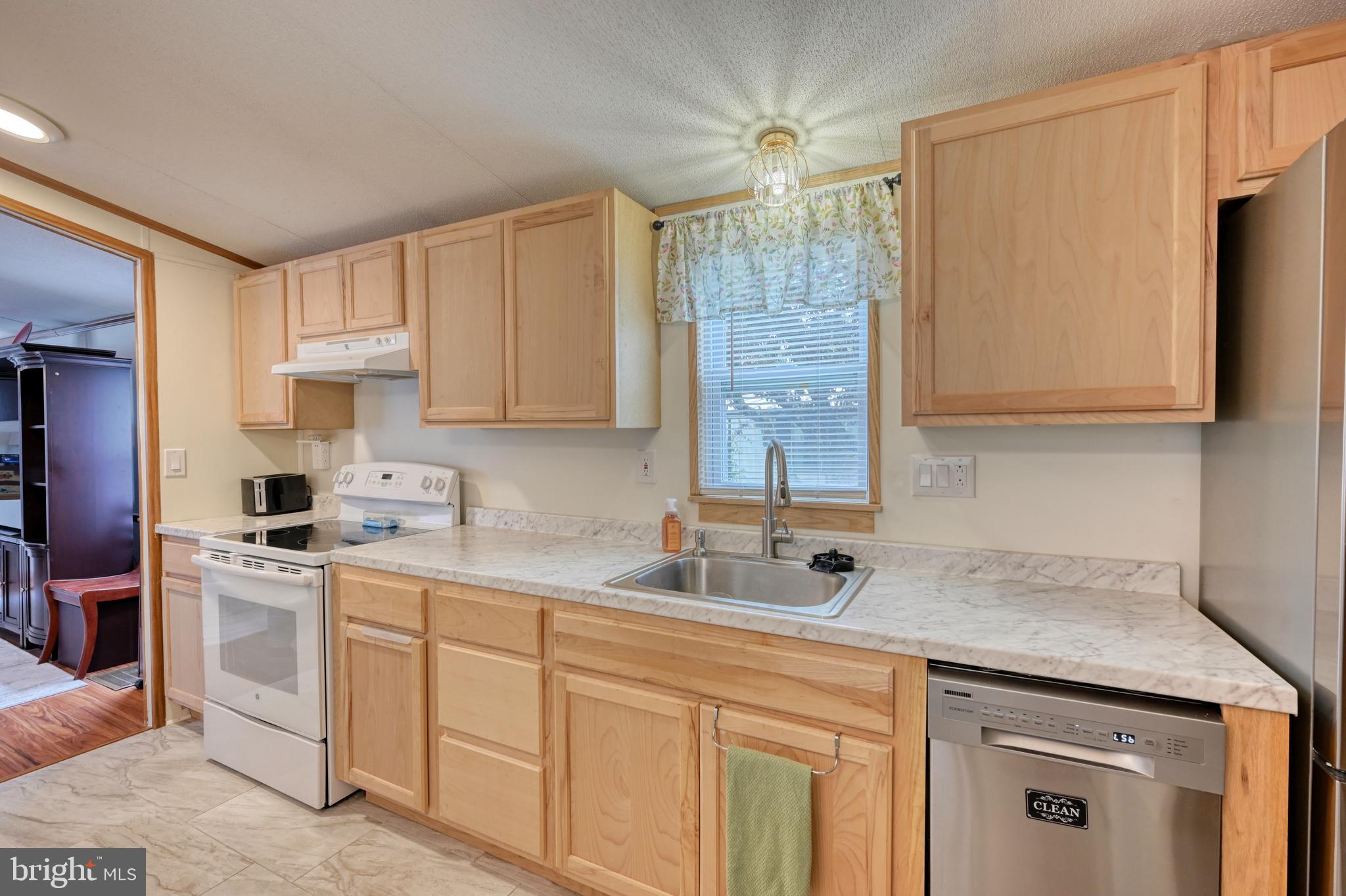 IRISH CREEK VILLAGE - Residential