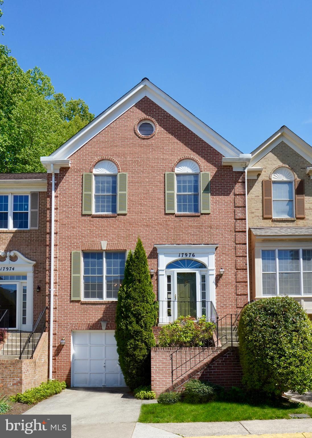 LAKE HALLOWELL - Residential