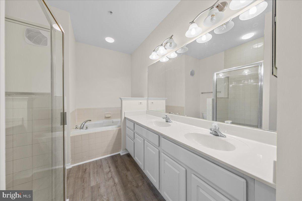 THE TOWNES CONDOMINIUM - Residential