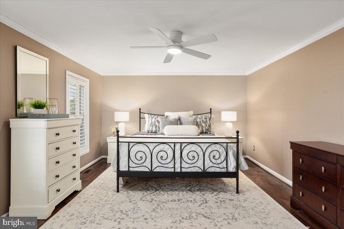 CRESTBROOK - Residential