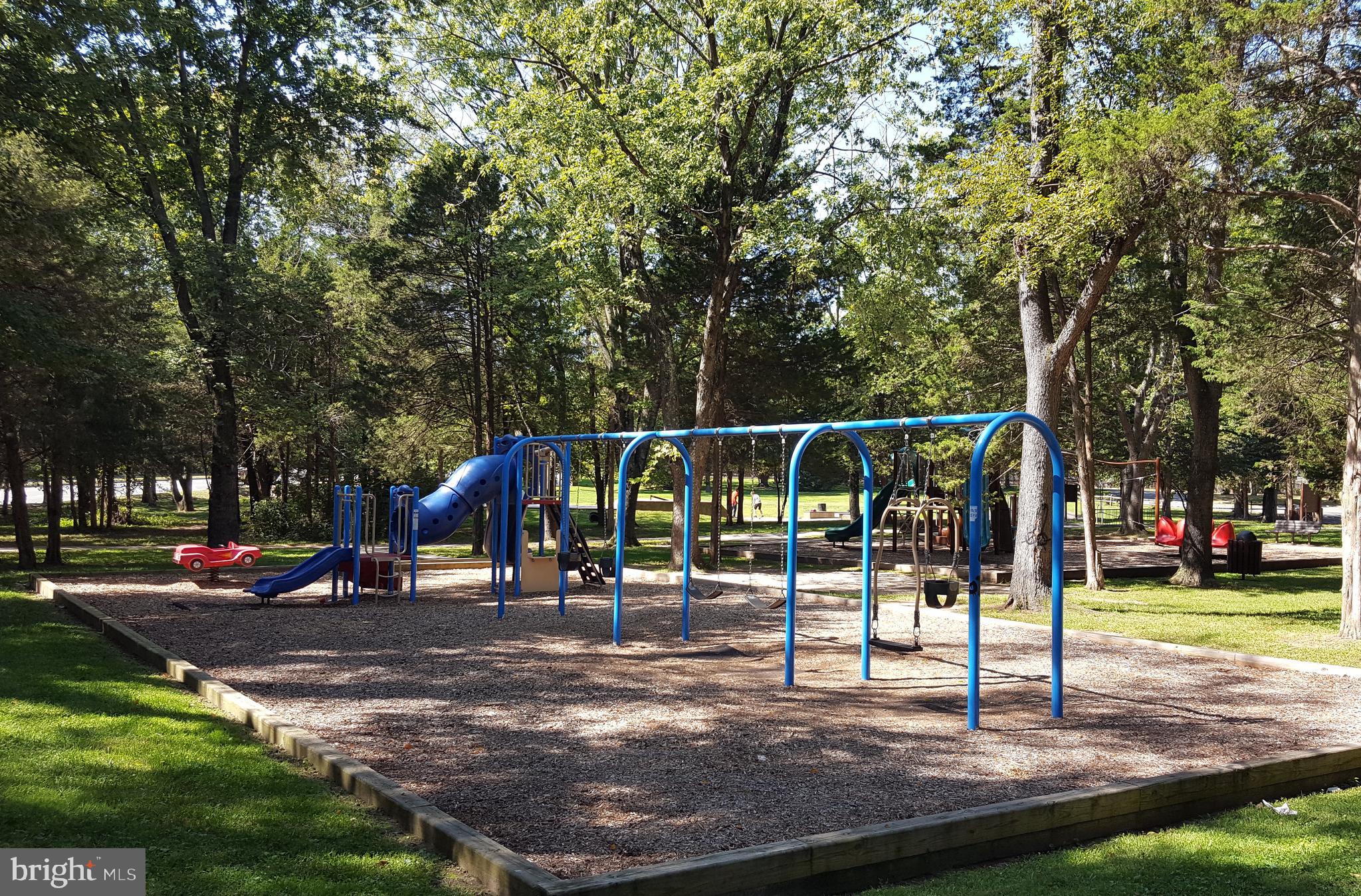 CRESTBROOK - Residential