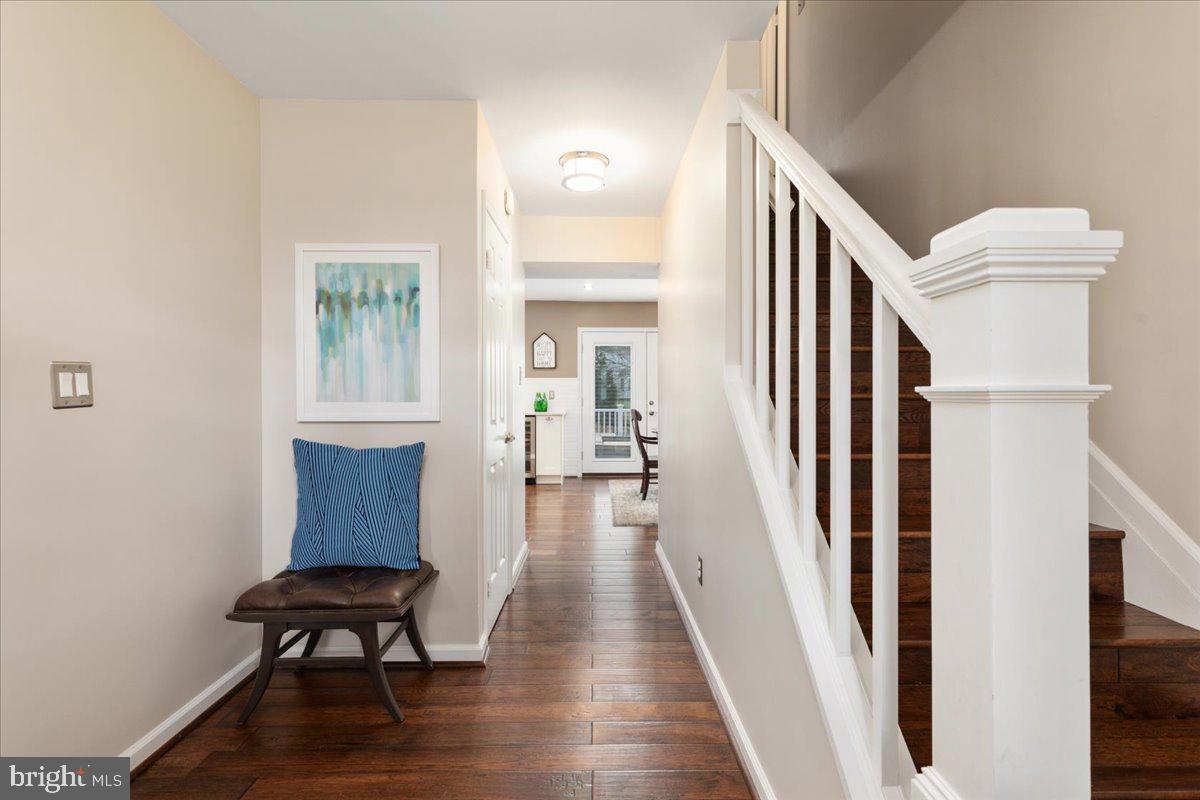 CRESTBROOK - Residential