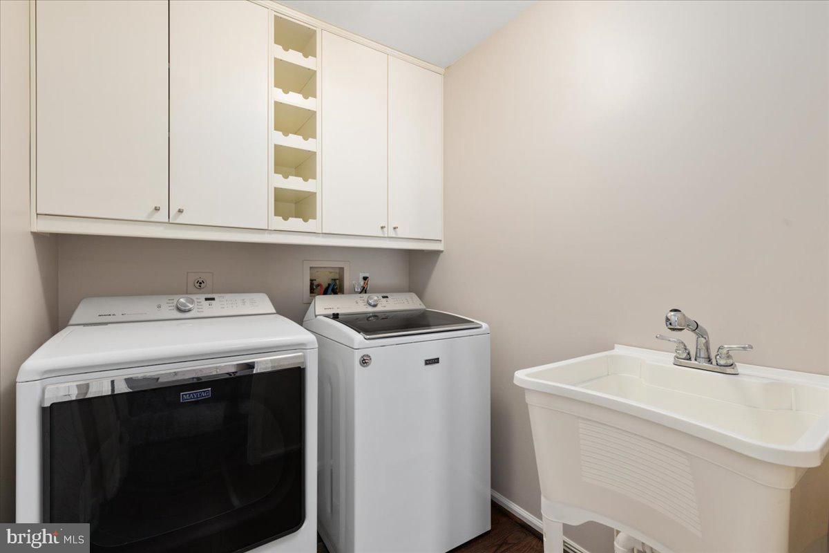 CRESTBROOK - Residential