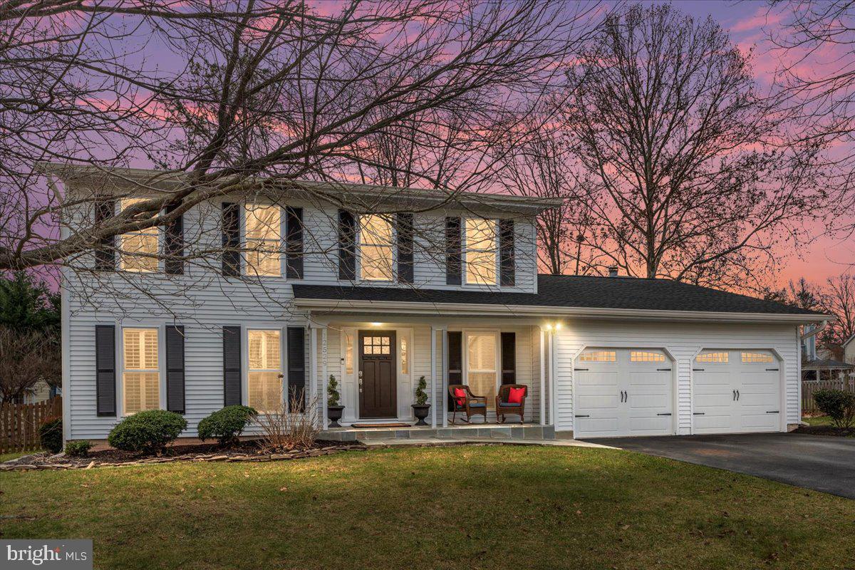 CRESTBROOK - Residential