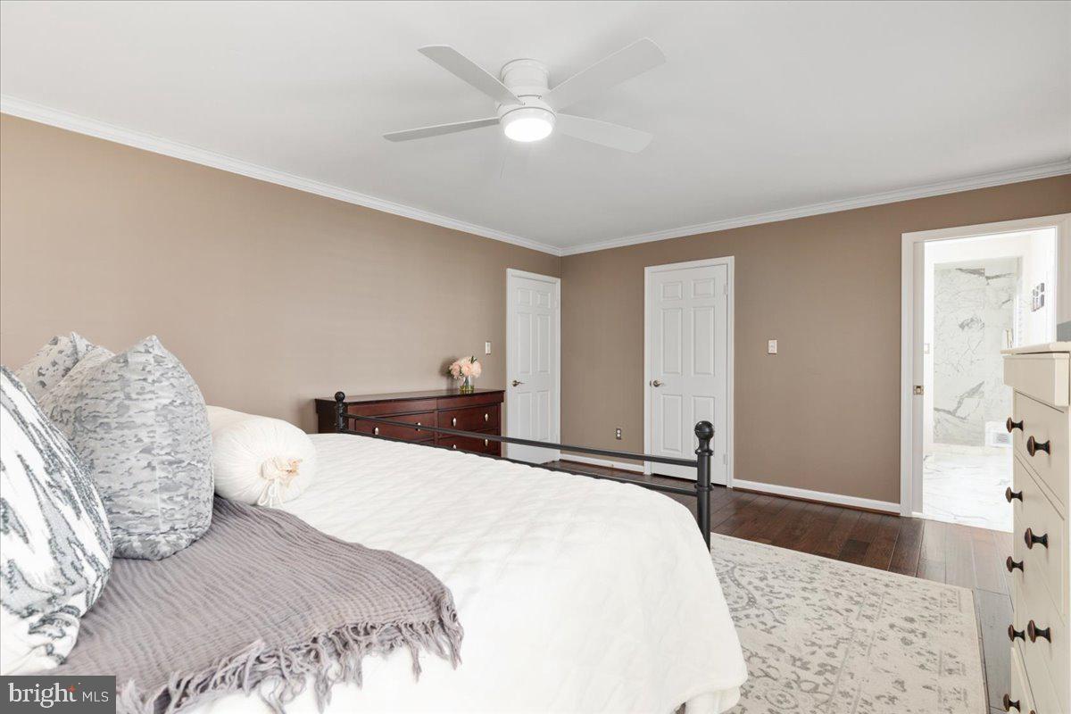 CRESTBROOK - Residential