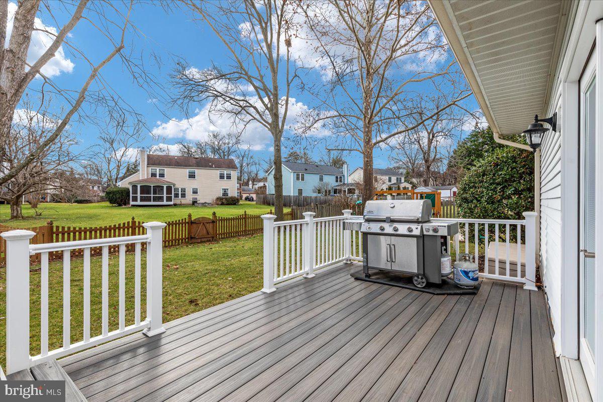 CRESTBROOK - Residential
