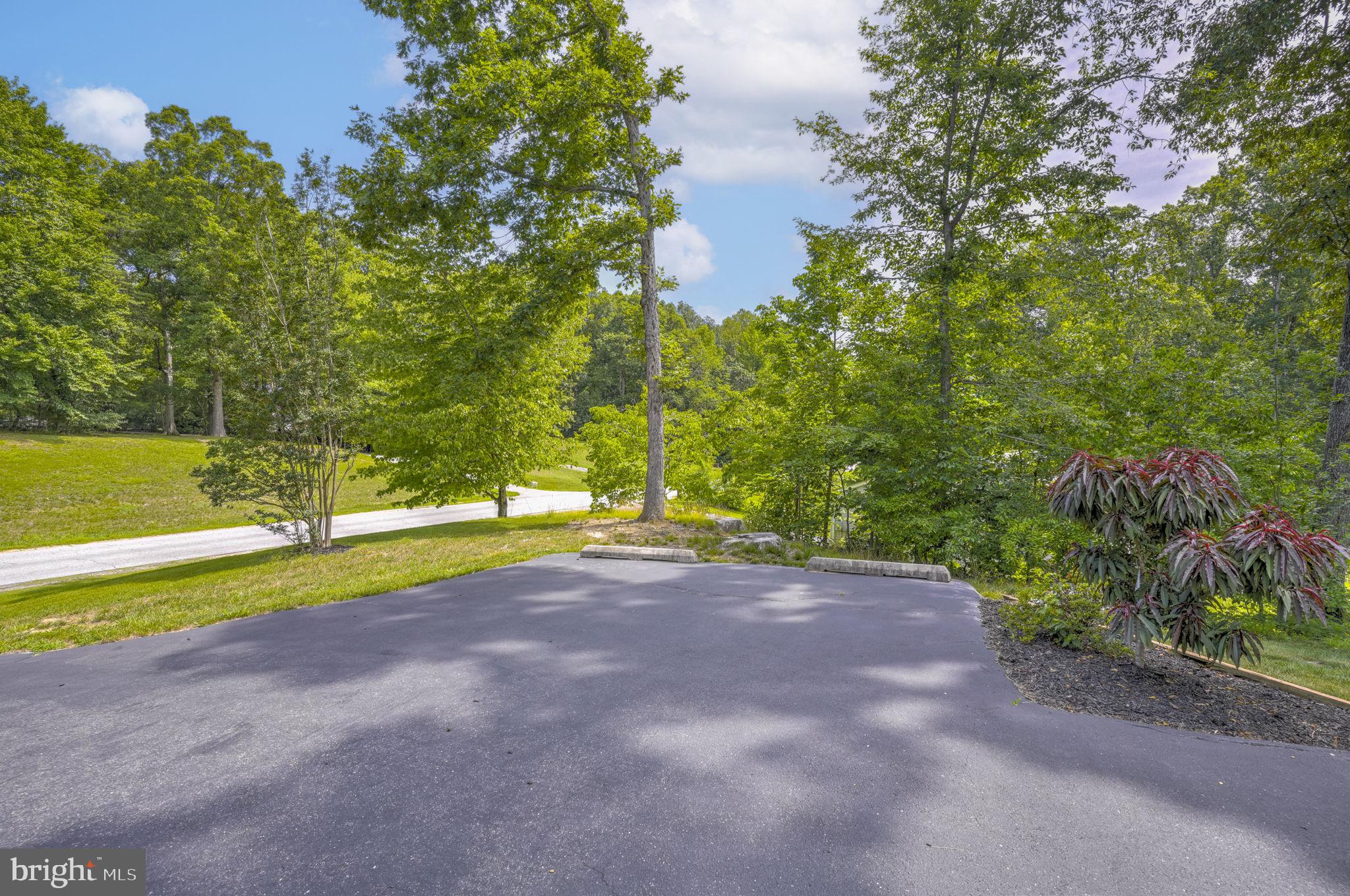 BEVERLY ESTATES - Residential