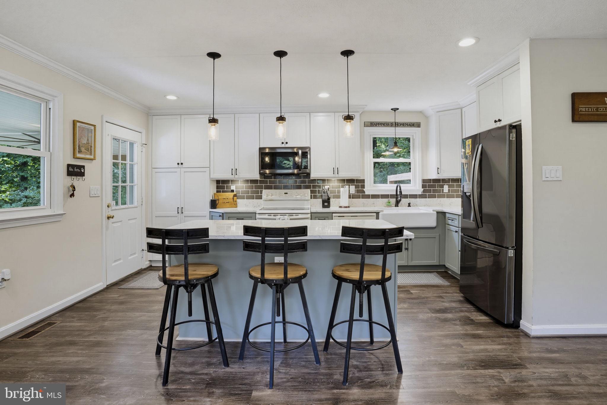 BEVERLY ESTATES - Residential
