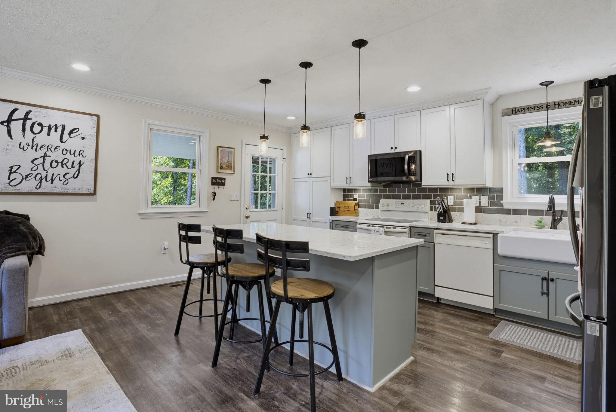BEVERLY ESTATES - Residential