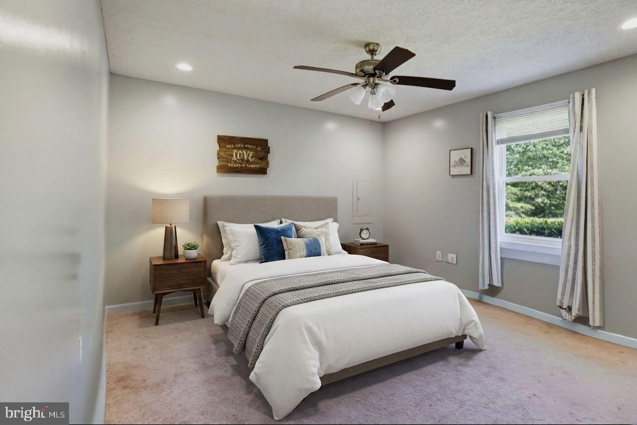 BEVERLY ESTATES - Residential