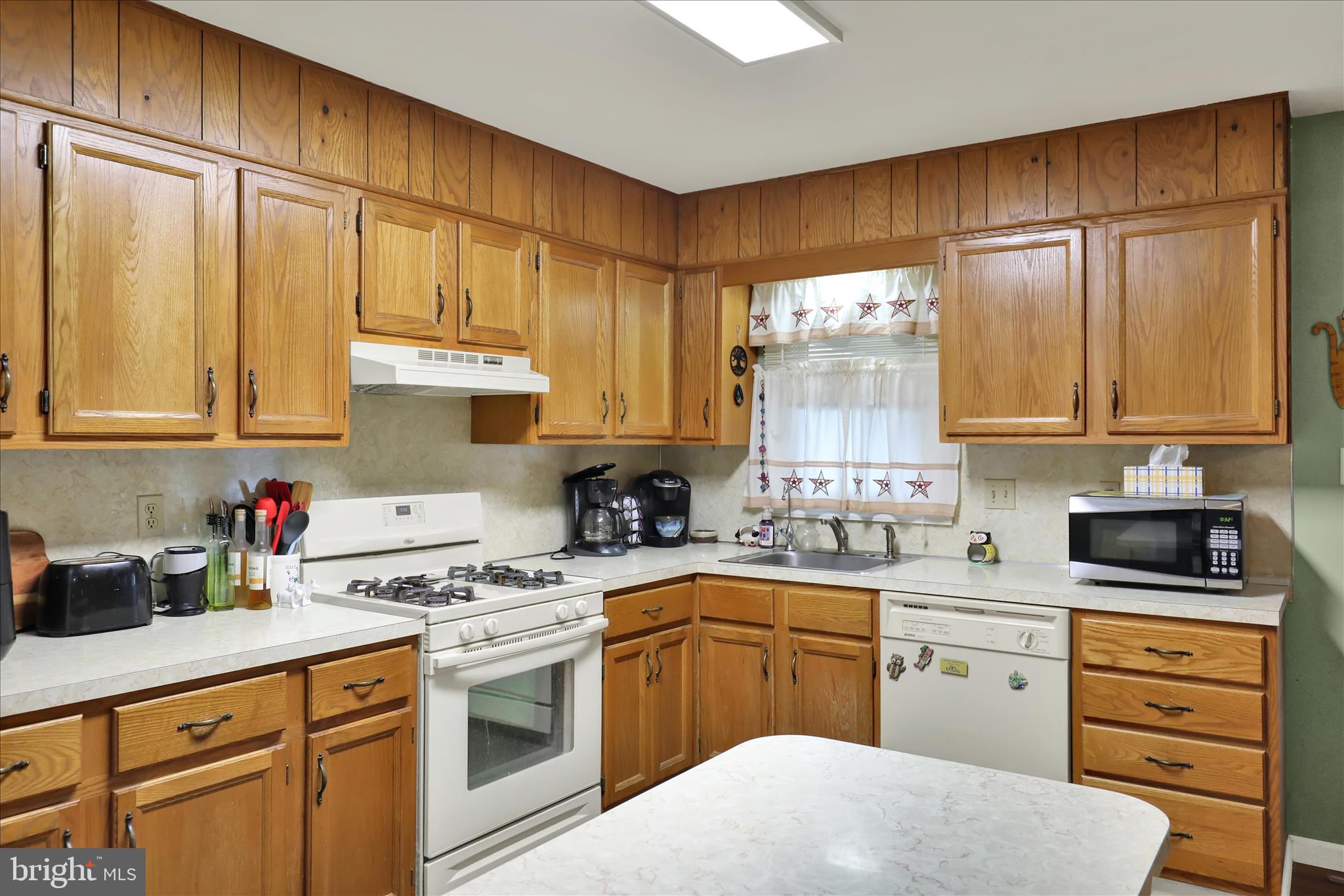SOUTH TEMPLE HEIGH - Residential