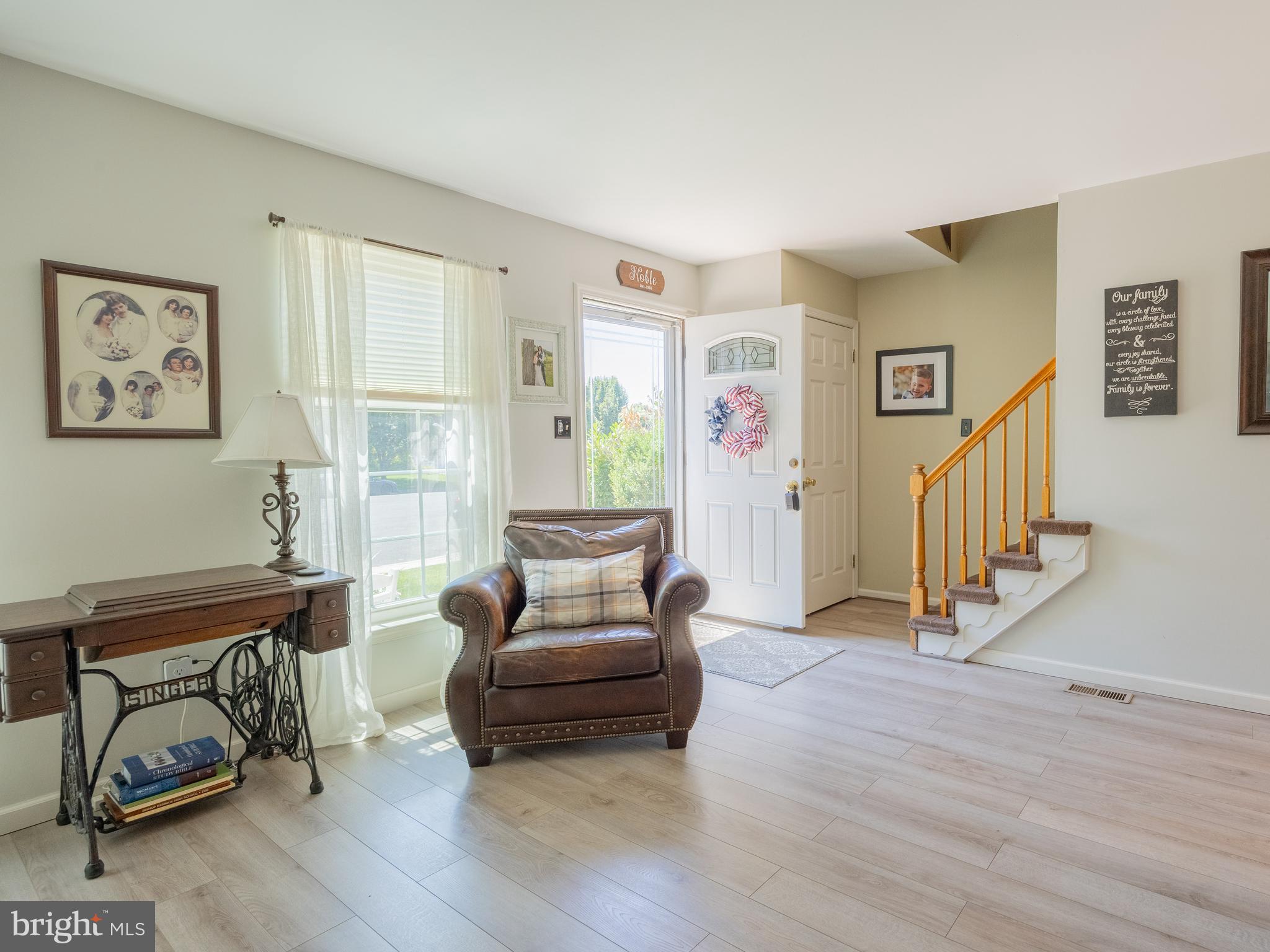 STRAWBERRY FIELDS - Residential