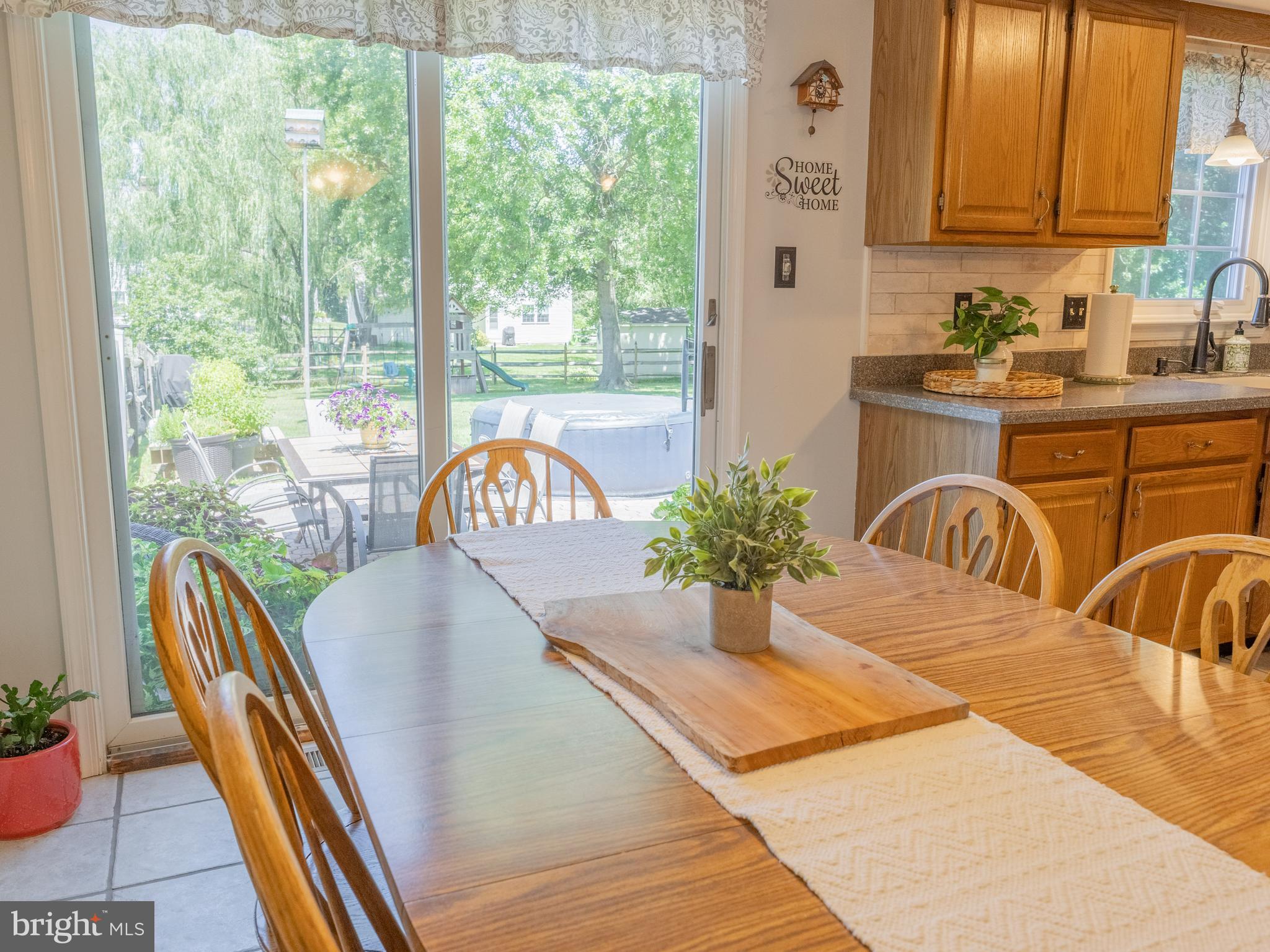 STRAWBERRY FIELDS - Residential