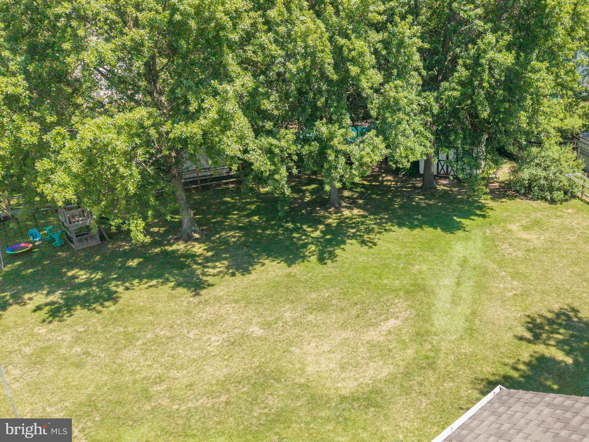 STRAWBERRY FIELDS - Residential