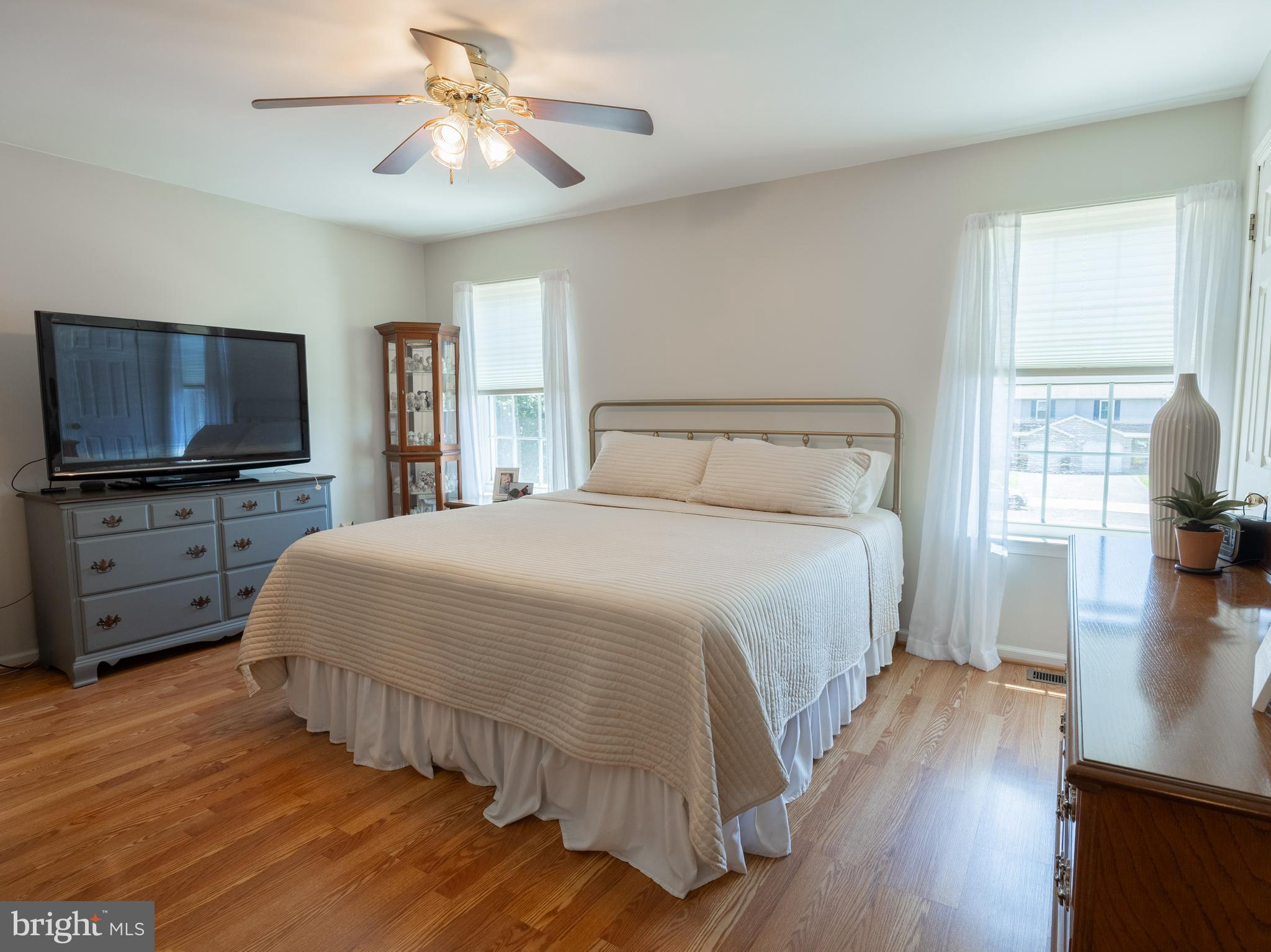 STRAWBERRY FIELDS - Residential