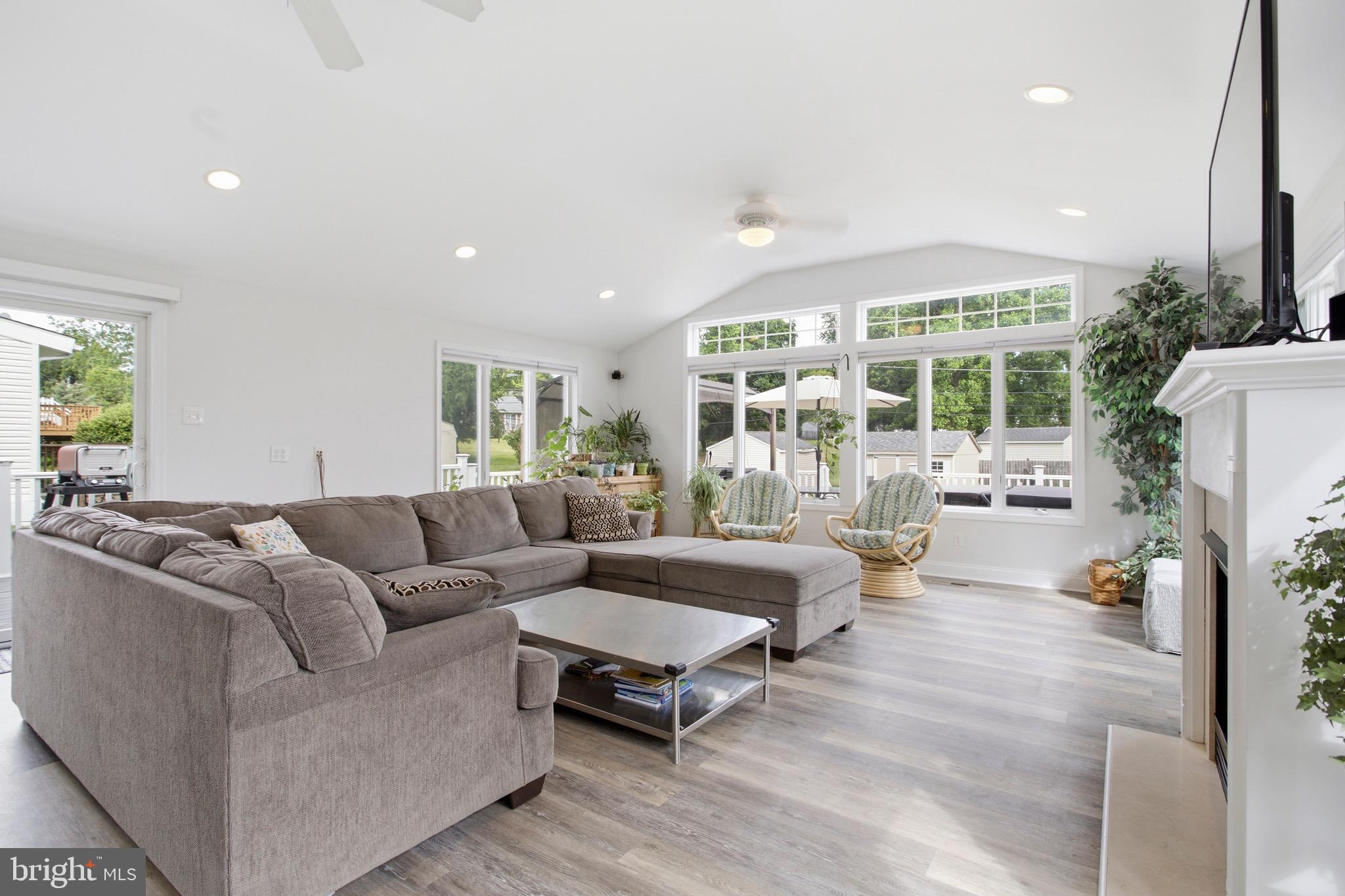 ROLLING GREEN - Residential