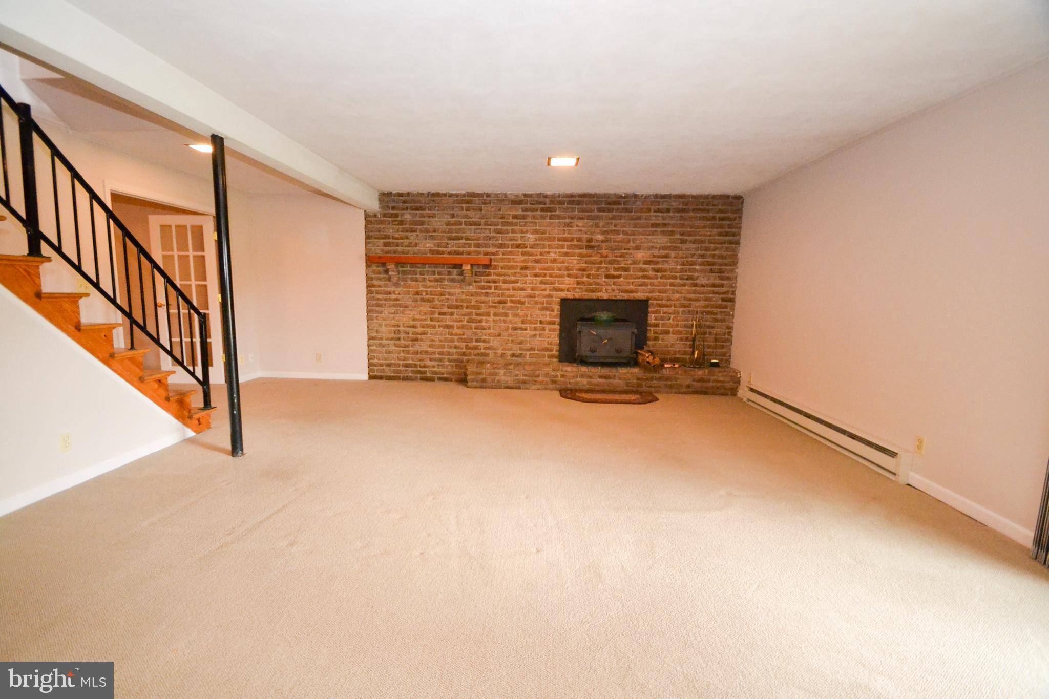 KALTEN ACRES - Residential