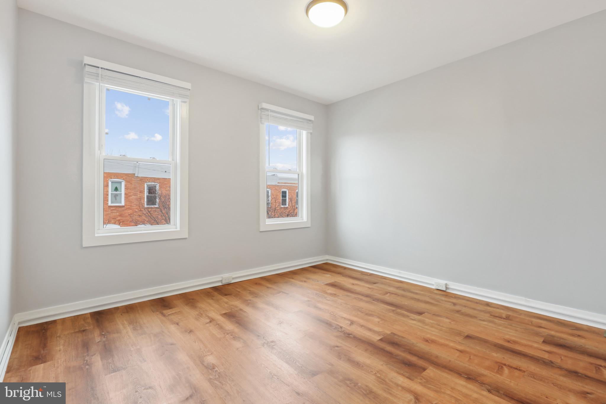 GREEKTOWN - Residential Lease
