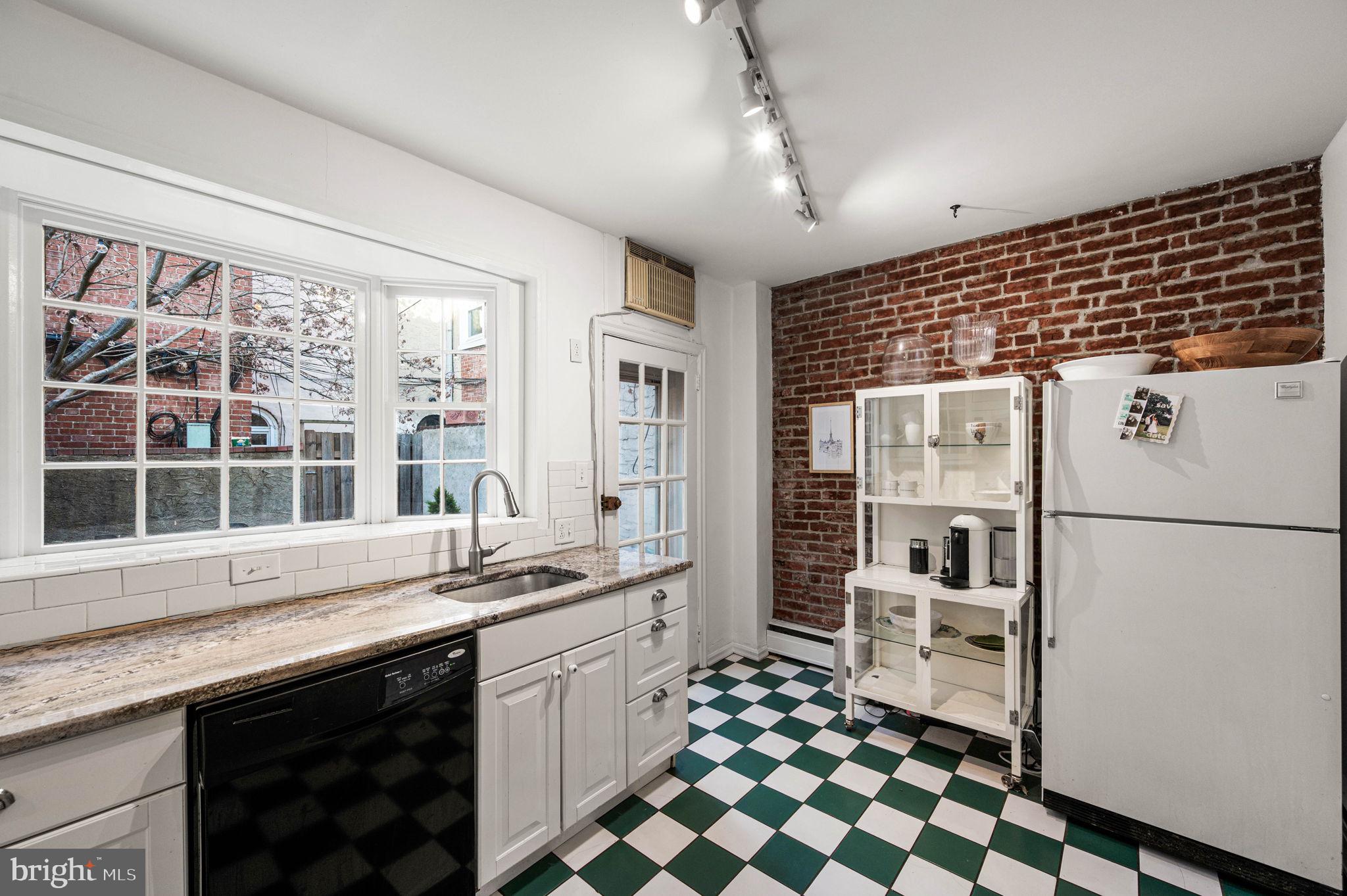 RITTENHOUSE SQUARE - Residential
