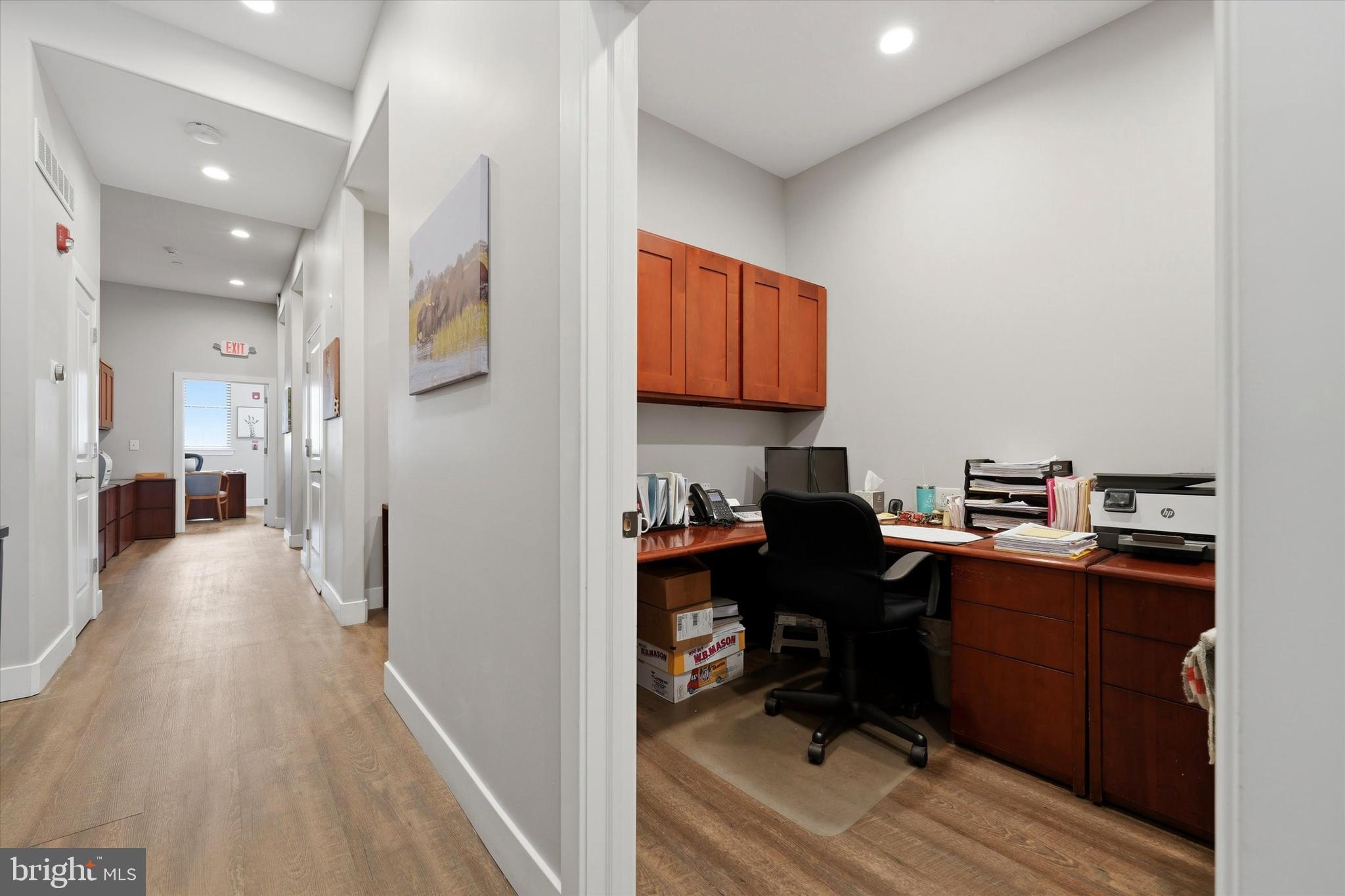 HAWTHORNE - Commercial Sale