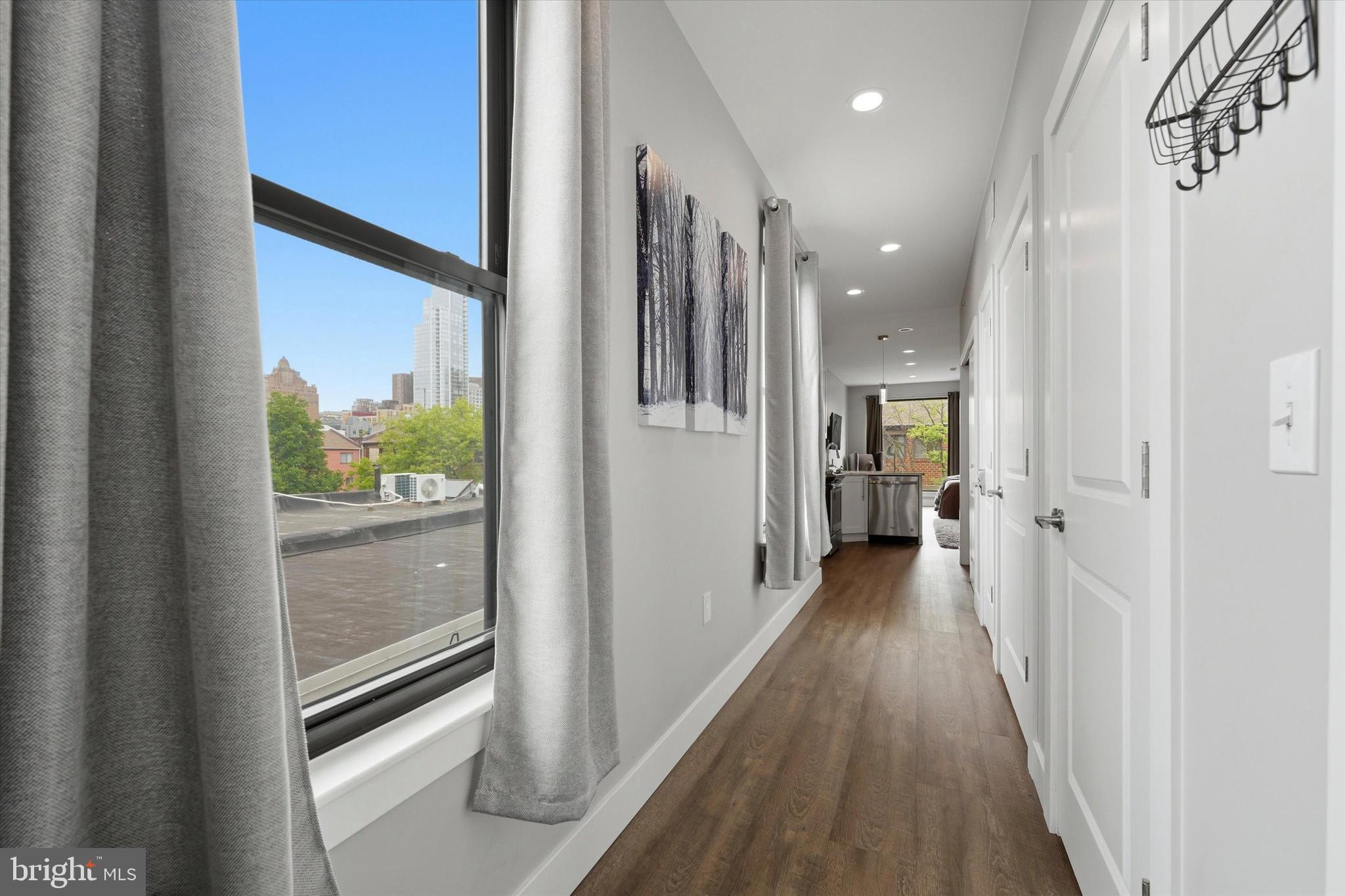 HAWTHORNE - Commercial Sale