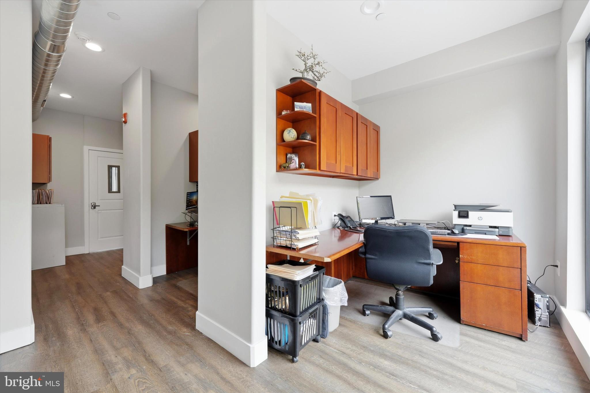 HAWTHORNE - Commercial Sale