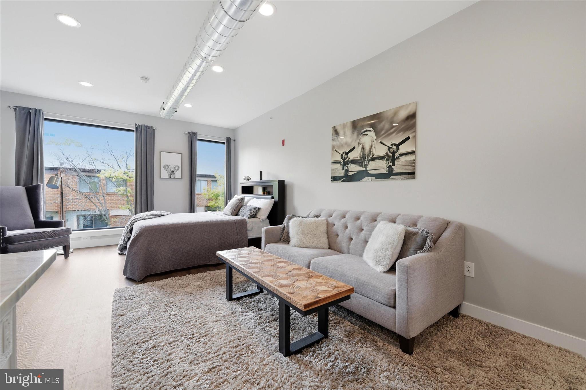 HAWTHORNE - Commercial Sale