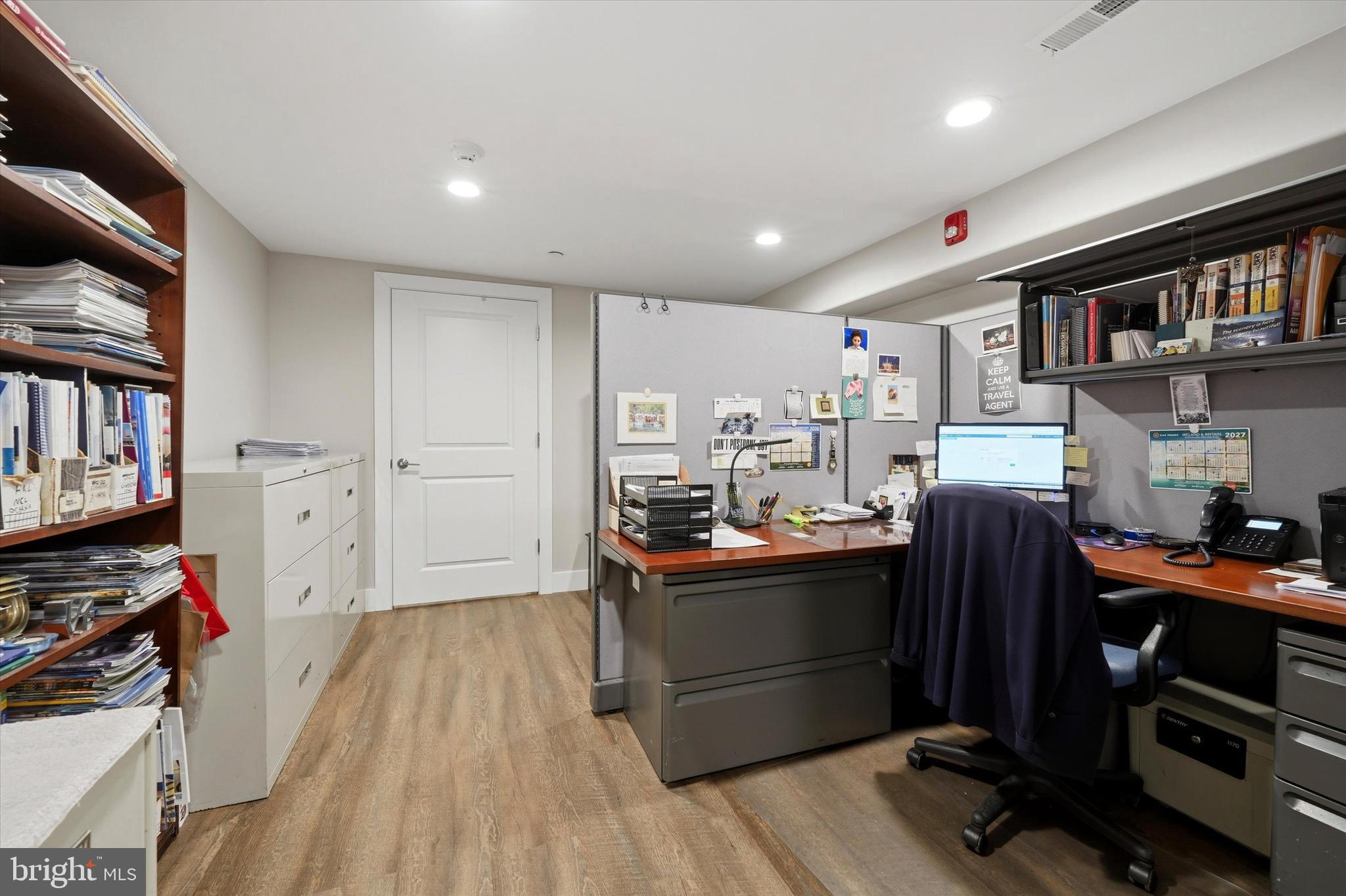 HAWTHORNE - Commercial Sale