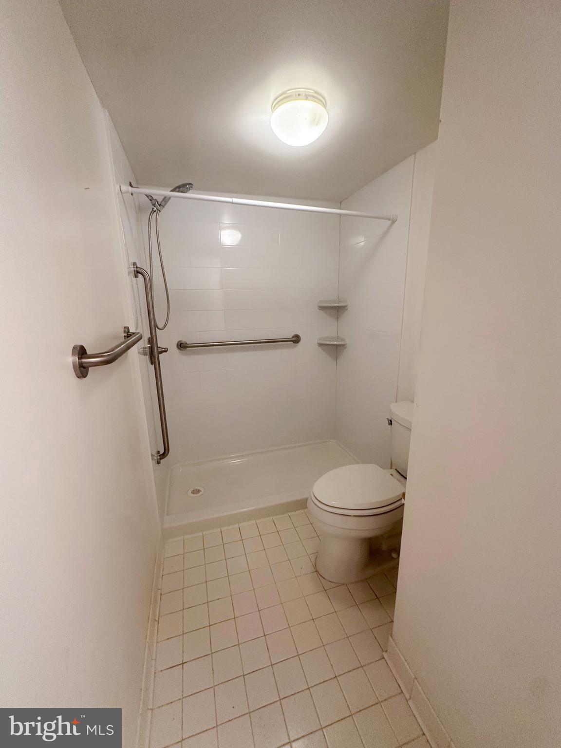 RIDGELY TOWSON CENTER - Residential
