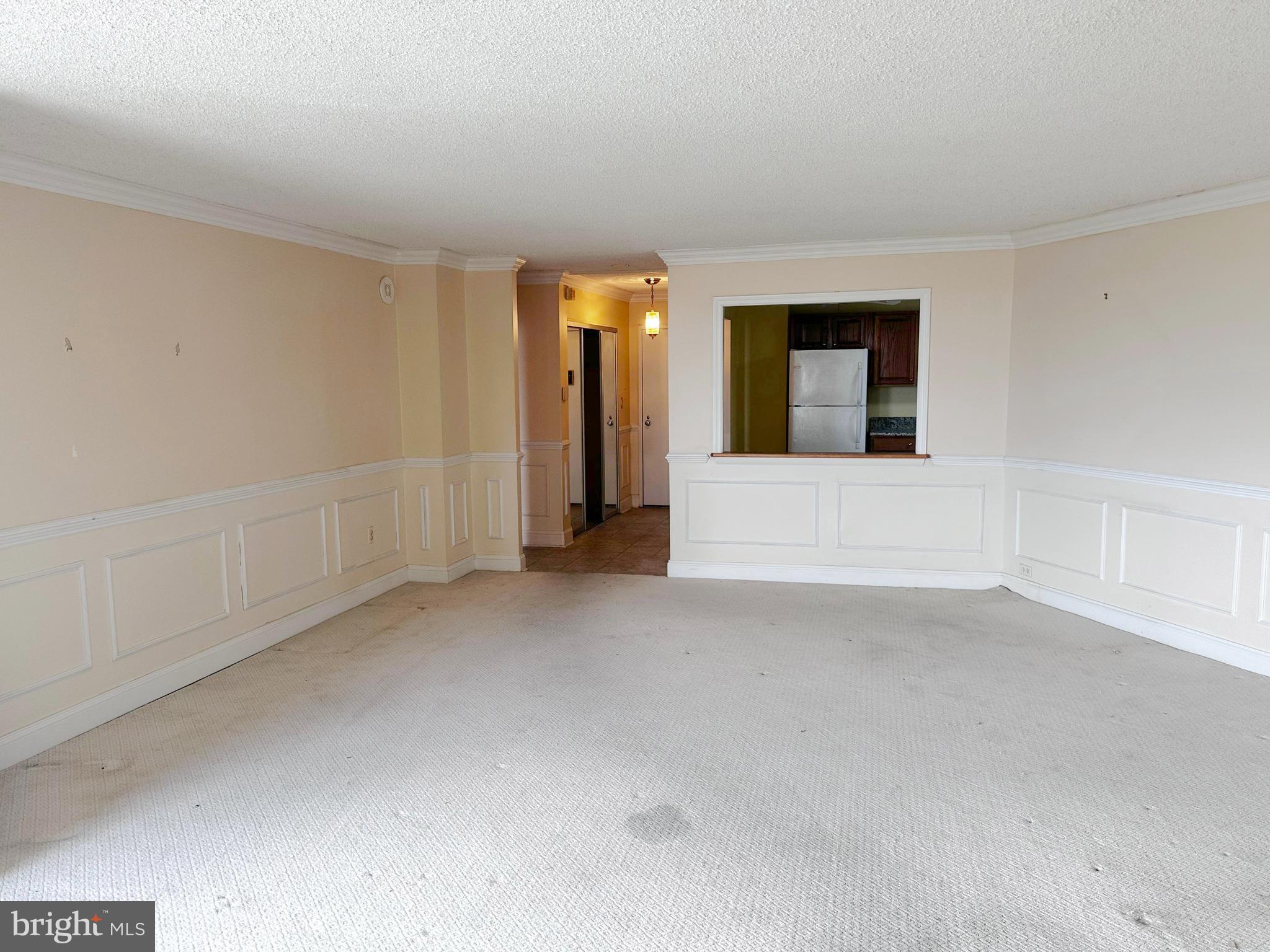 RIDGELY TOWSON CENTER - Residential