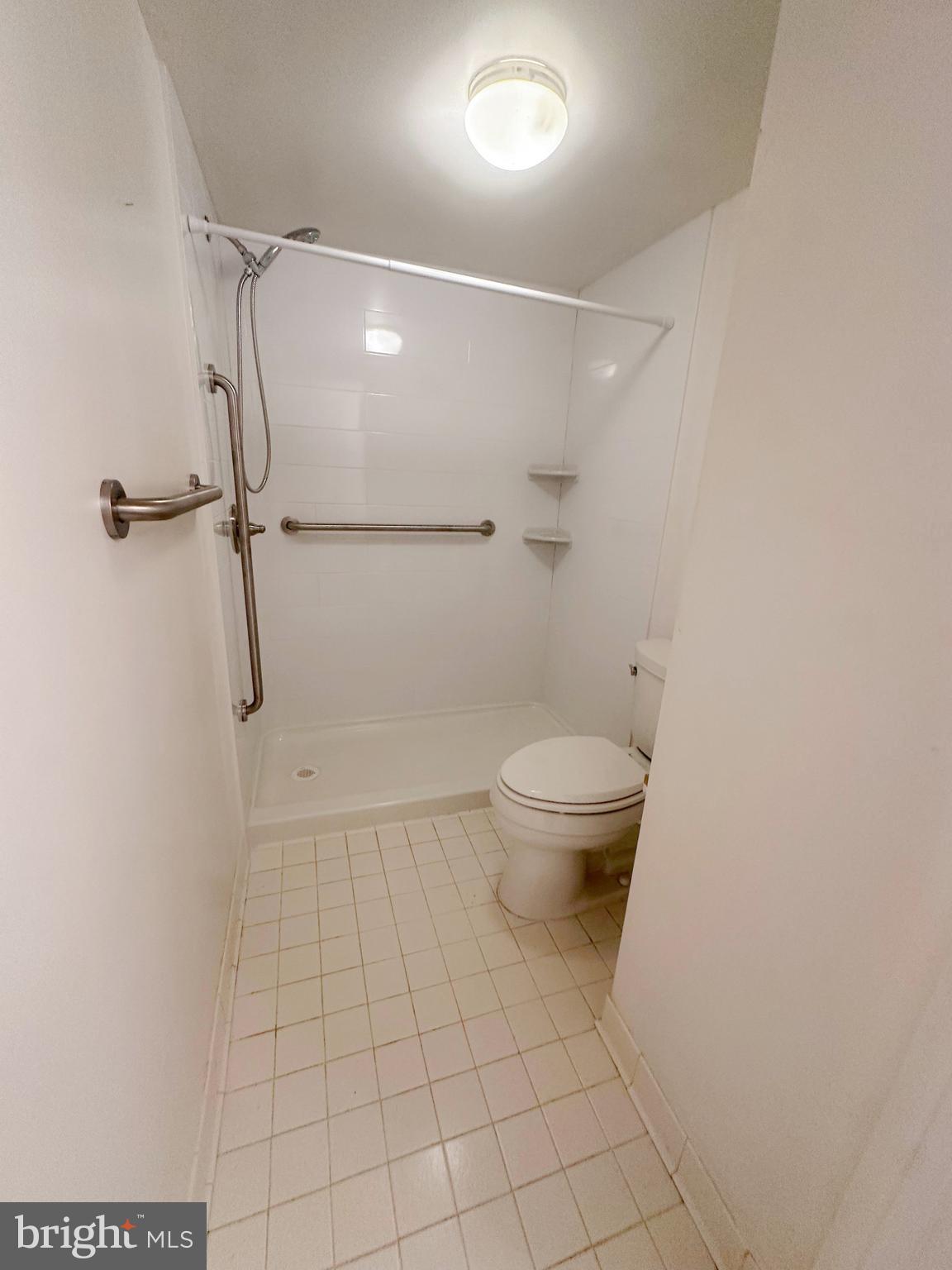 RIDGELY TOWSON CENTER - Residential