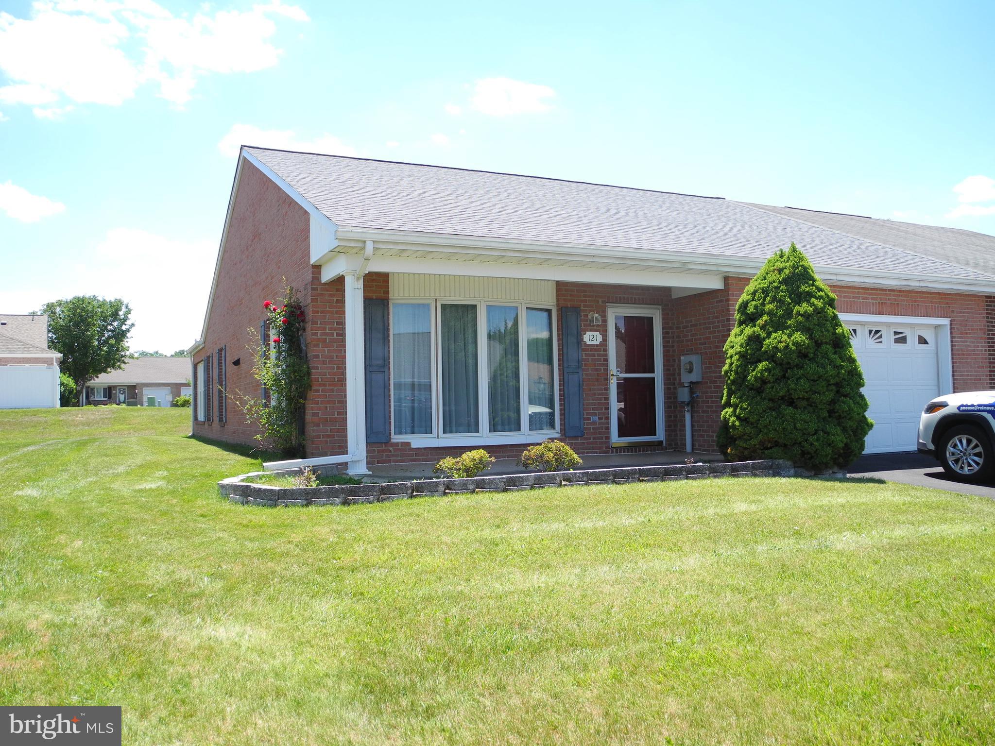SOUTH POINTE - Residential