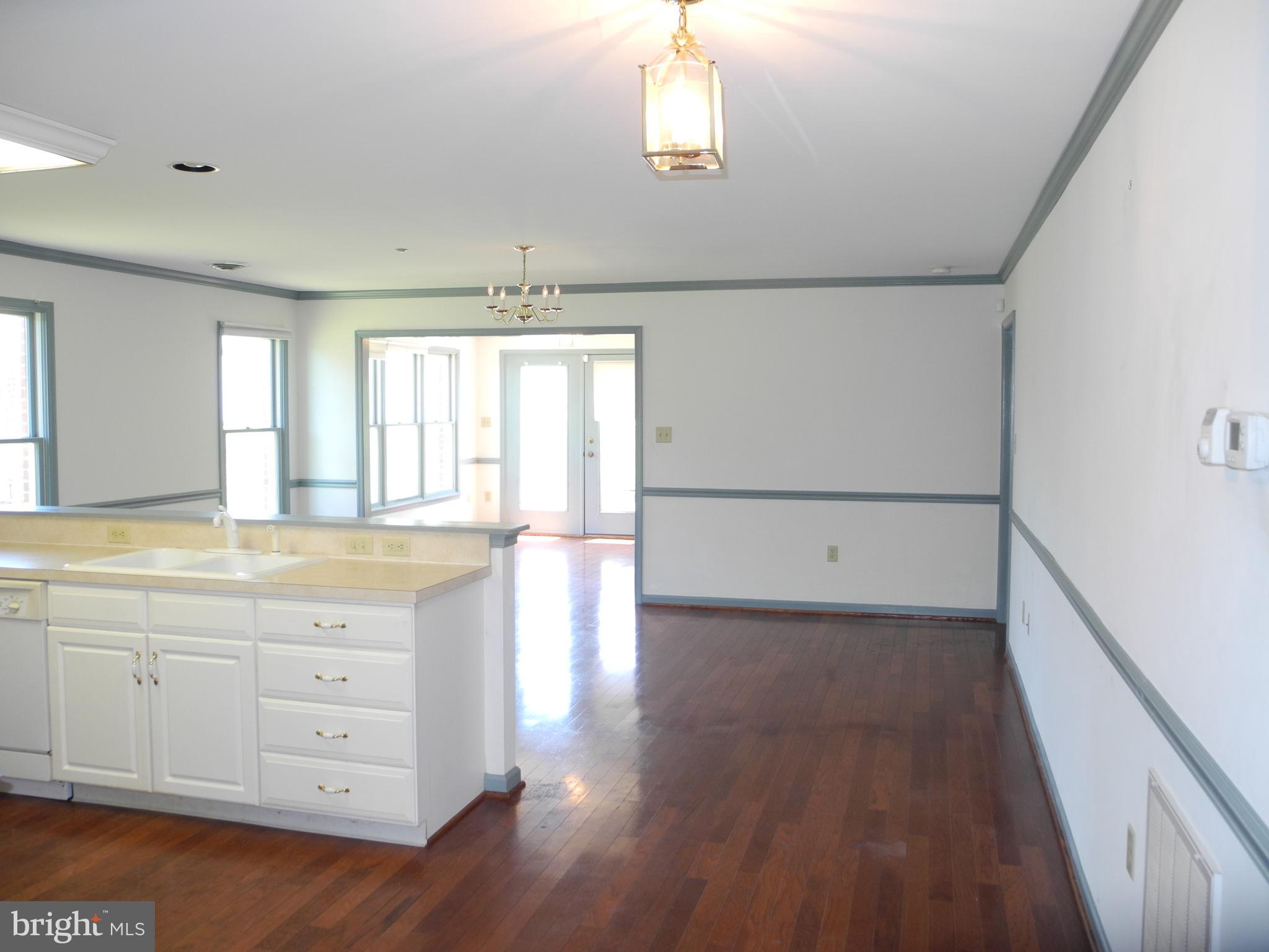 SOUTH POINTE - Residential