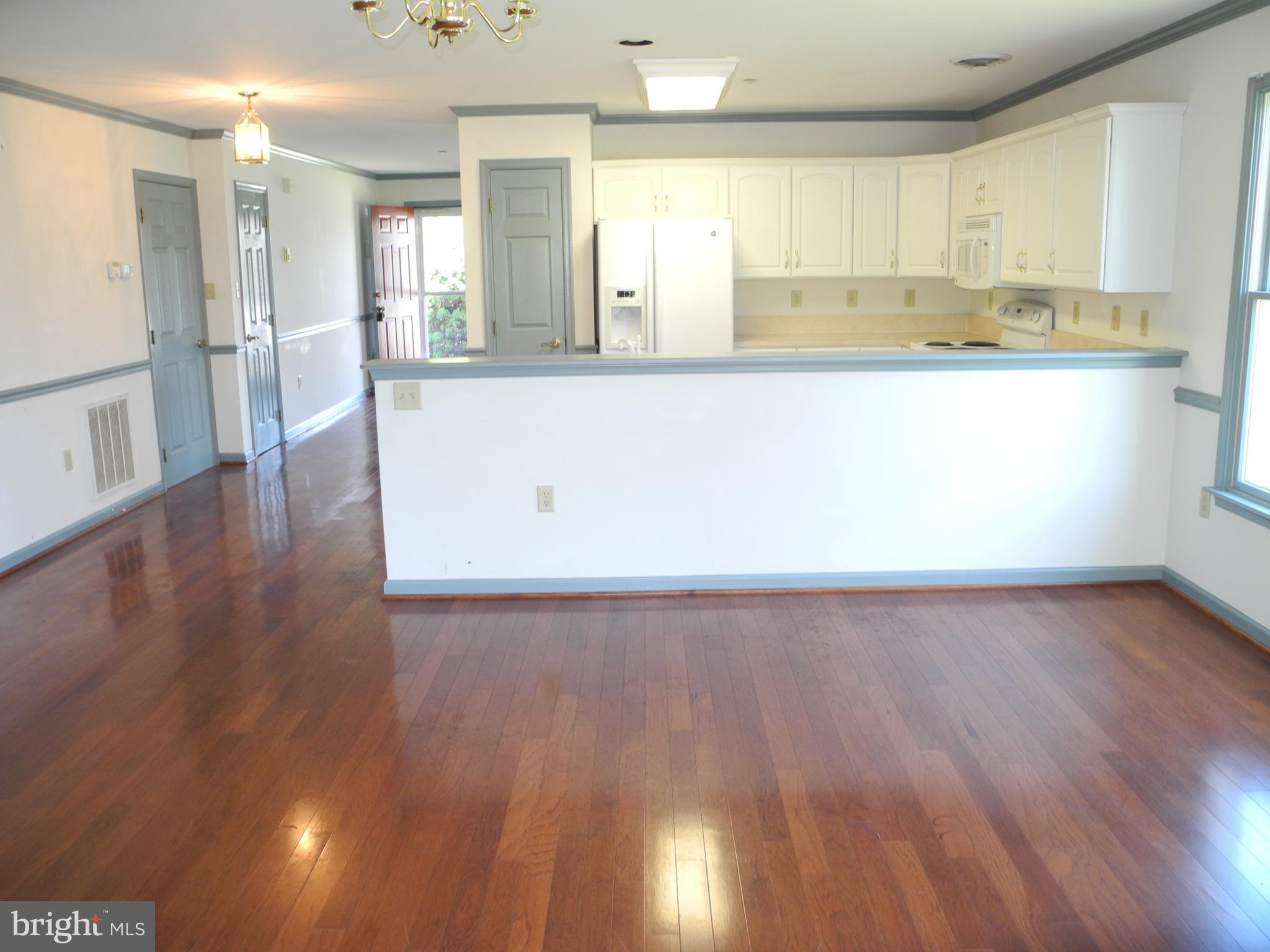 SOUTH POINTE - Residential