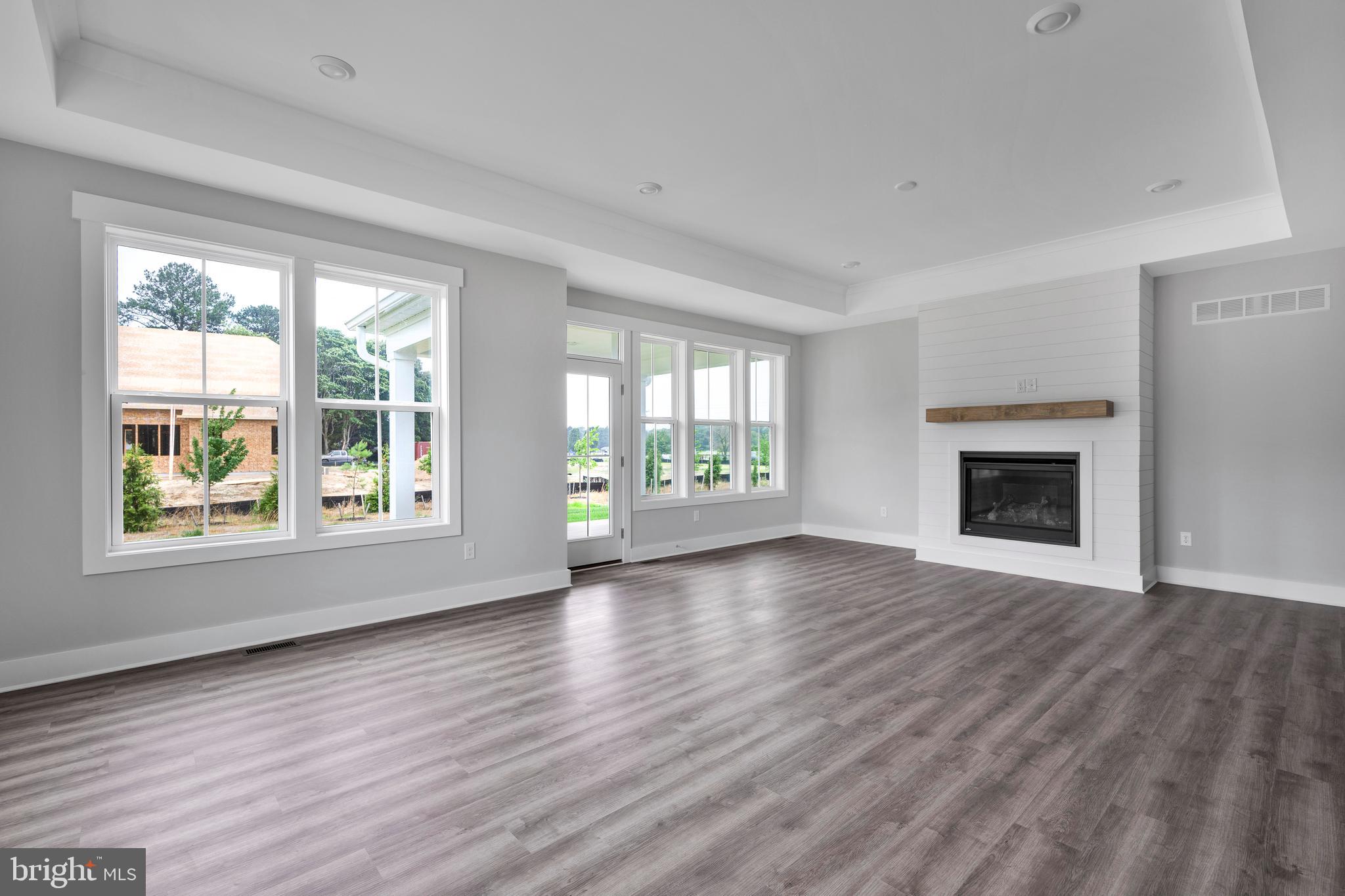 THE KNOLL AT IRONS LANE - Residential