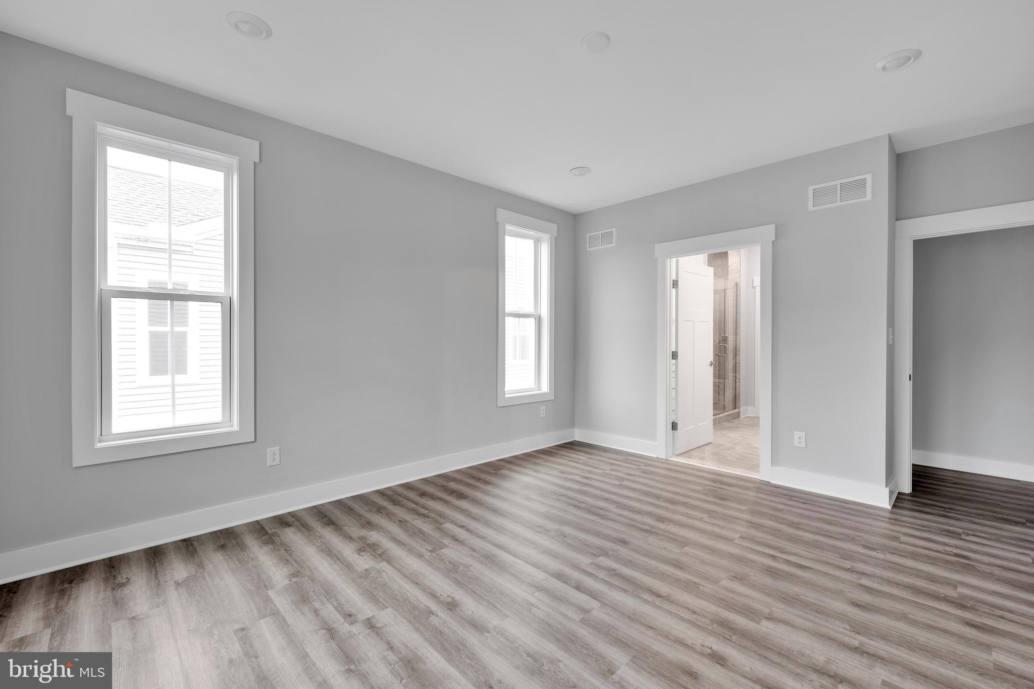THE KNOLL AT IRONS LANE - Residential