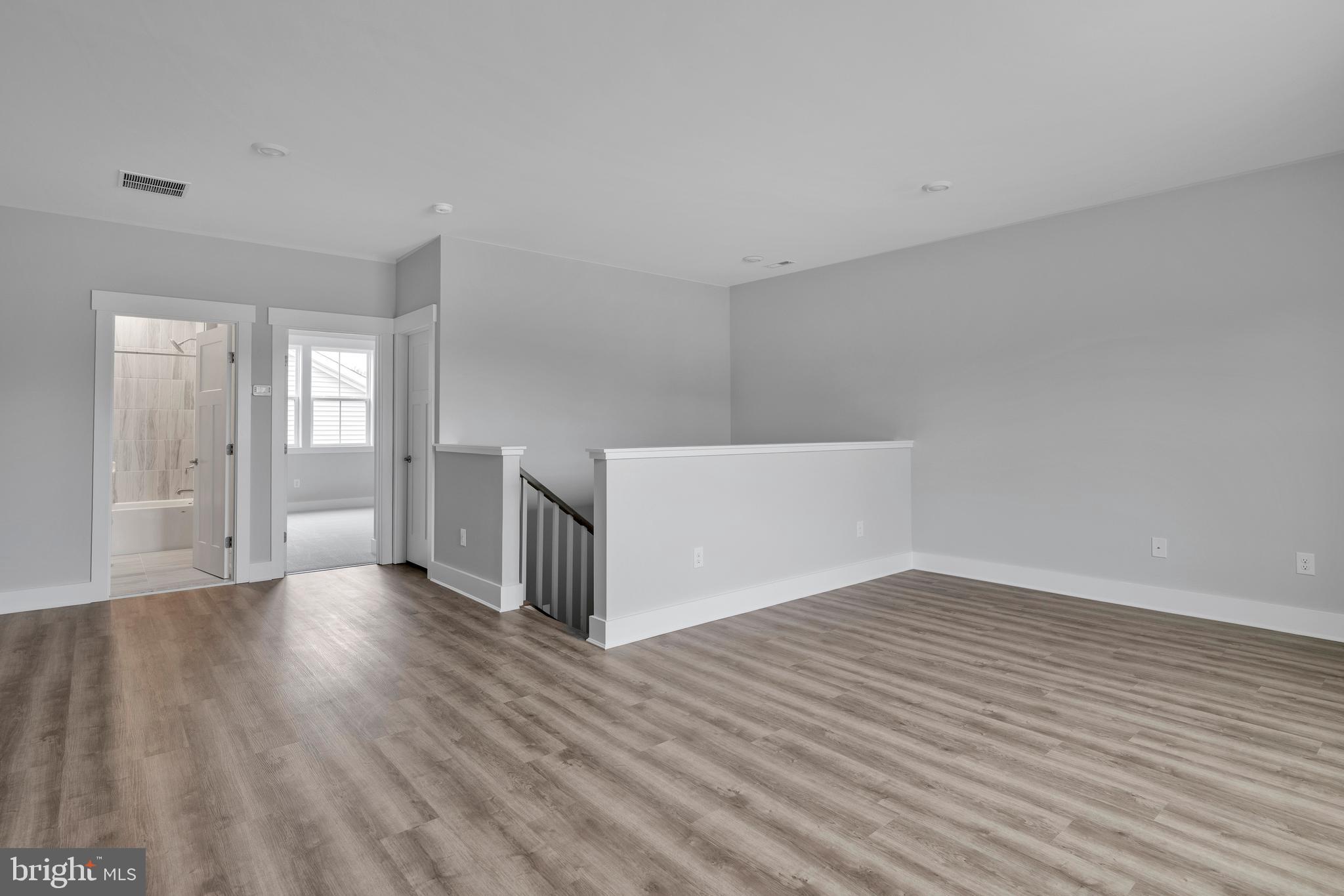 THE KNOLL AT IRONS LANE - Residential