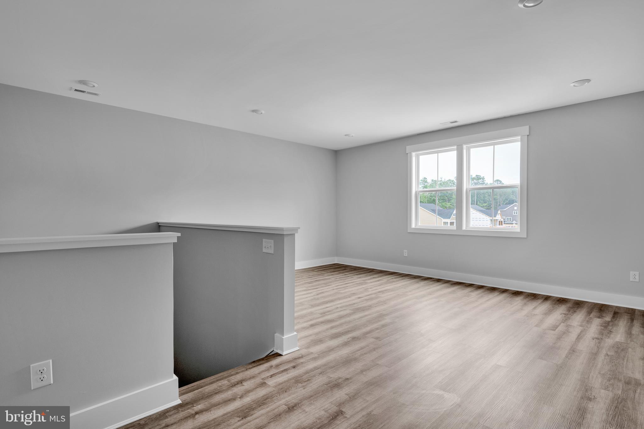 THE KNOLL AT IRONS LANE - Residential
