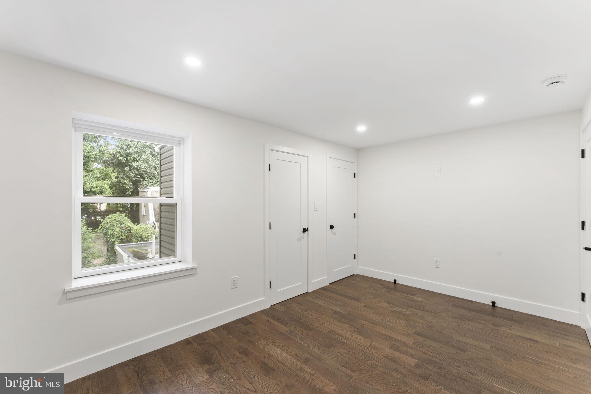 OLDE KENSINGTON - Residential