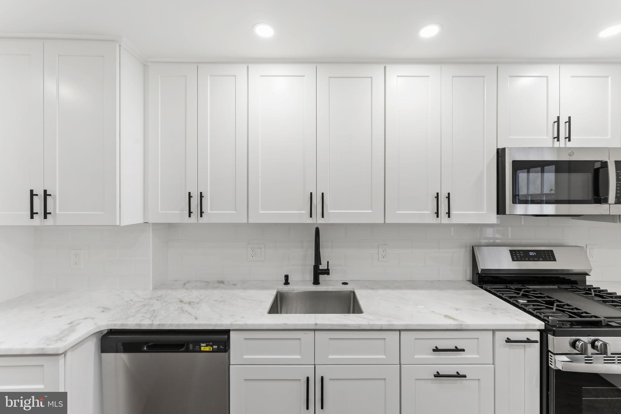 OLDE KENSINGTON - Residential