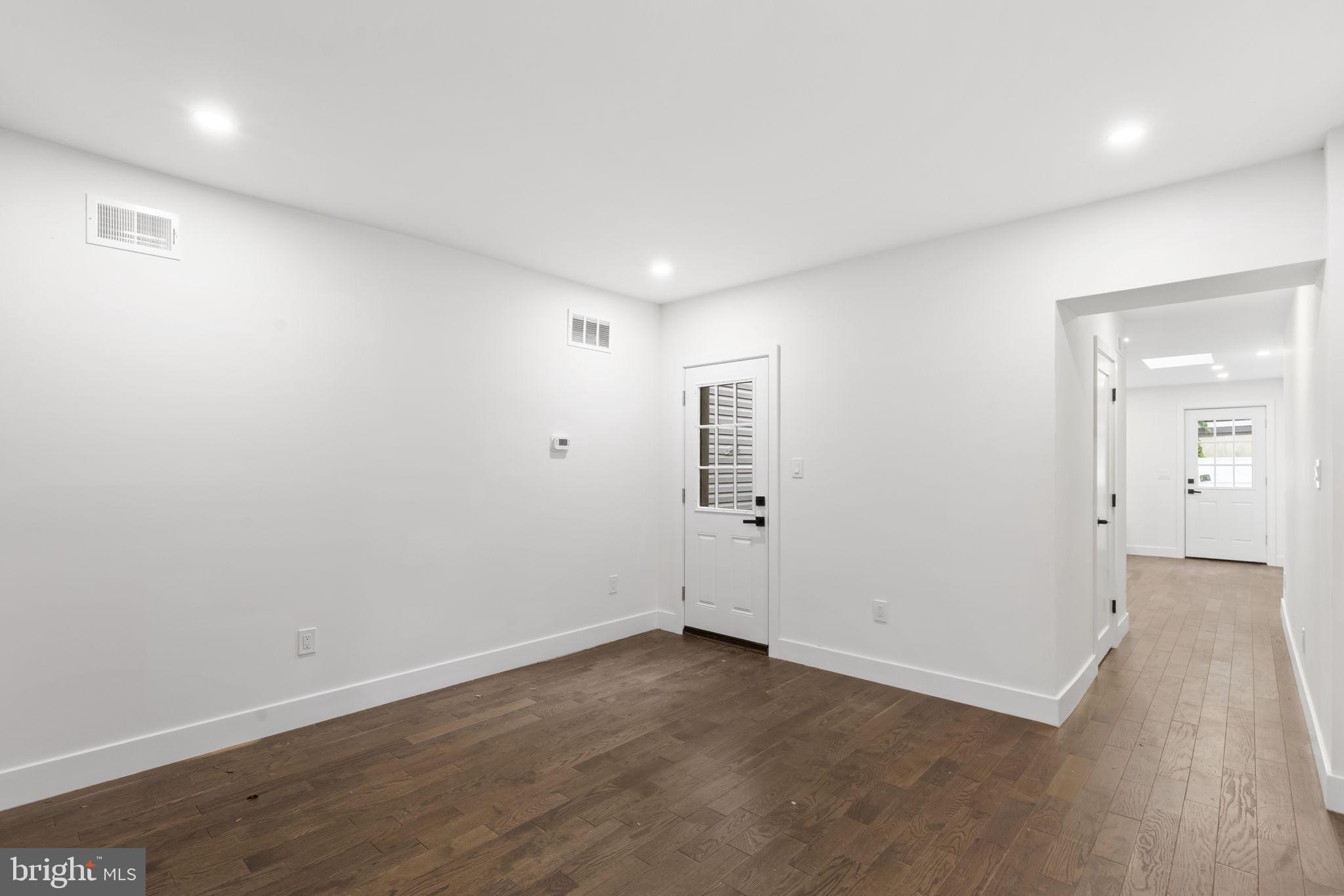 OLDE KENSINGTON - Residential